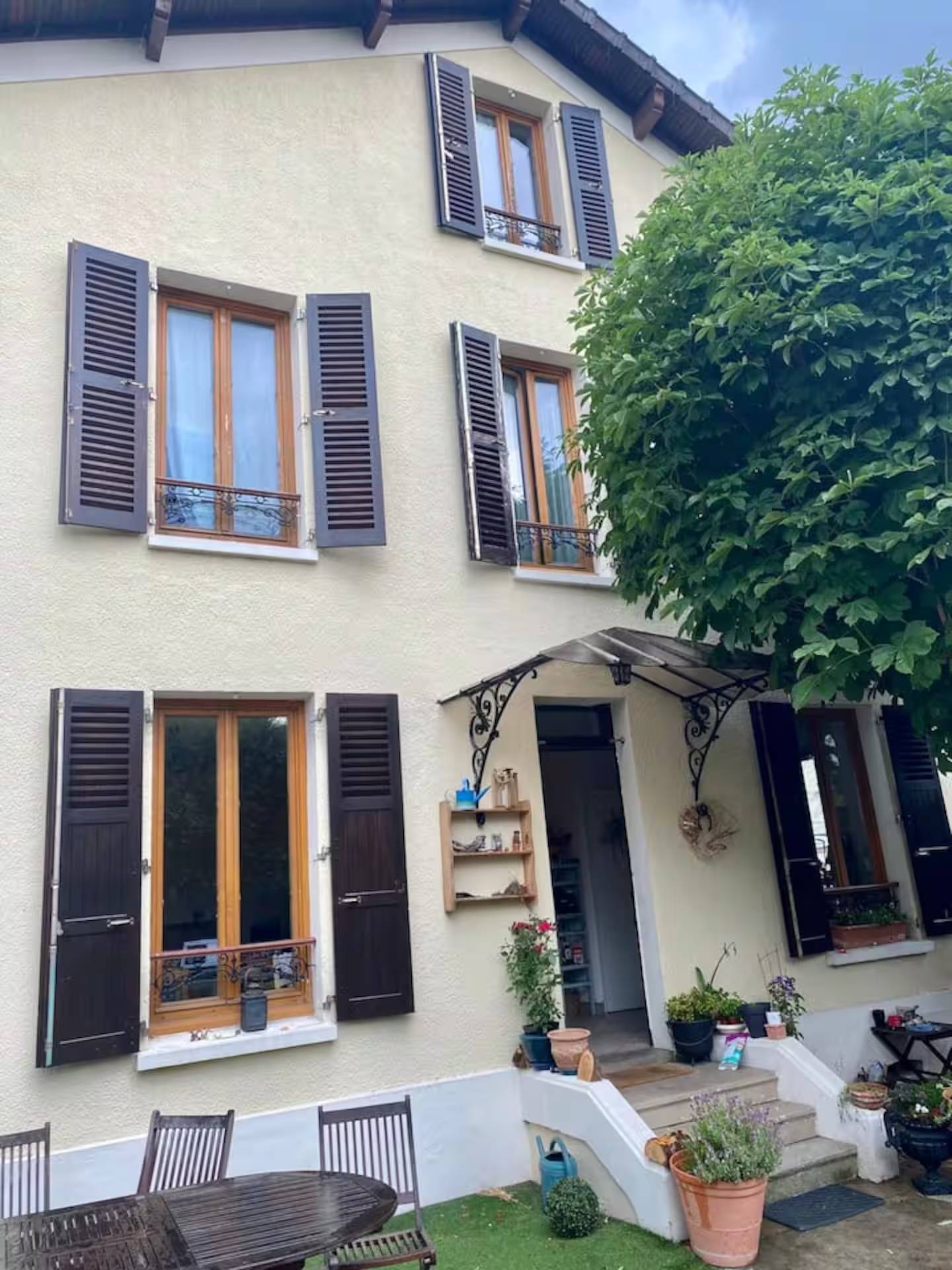 Loue une ou deux chambres avec lit double 11m² dans maison Montesson