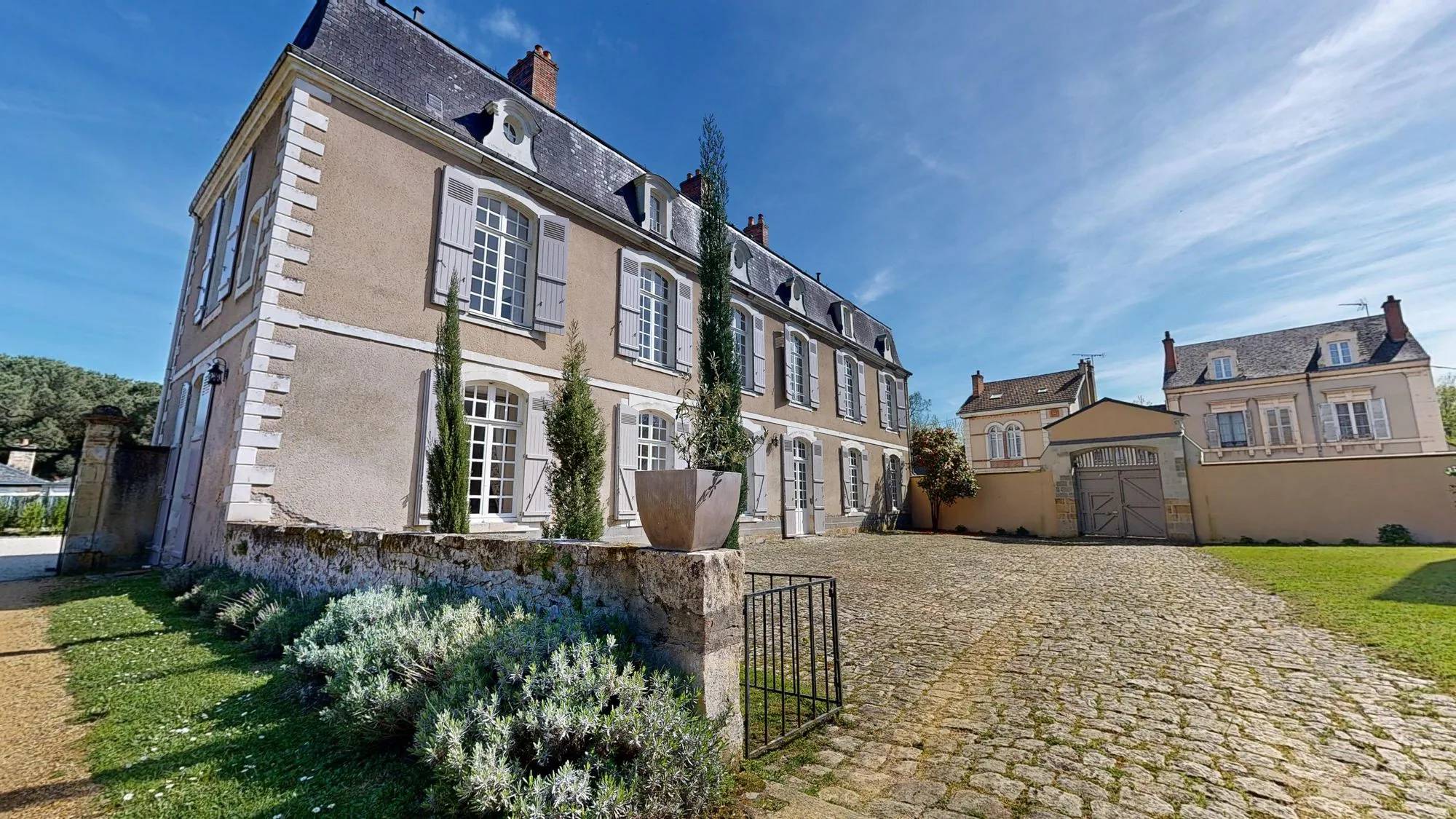 Loue chambres d’hôtes à La Flèche, proches du zoo - 15 couchages