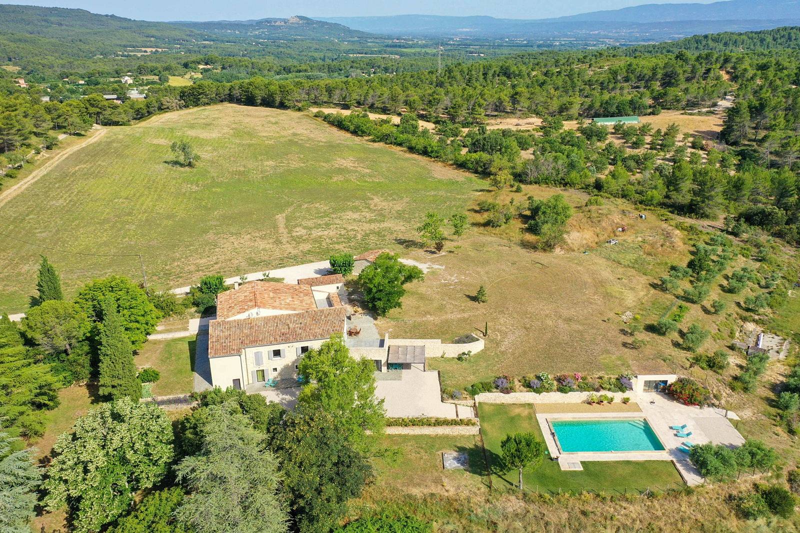 Loue 4 chambres d’hôtes, proximité Aix en Provence, Venelles (13), 6 couchages