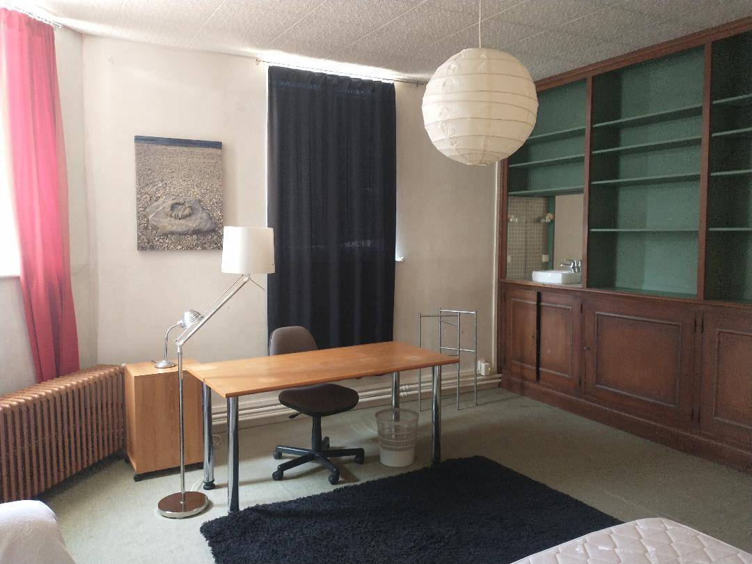 Loue 3 chambres meublées maison, Vieux Lille avec SDB et cuisine indépendantes pour les étudiants