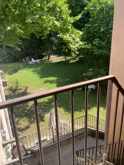 Loue chambre meublée (entrée indépendante, sanitaires privés, accès au jardin) avril à juin proche Vieux Lyon