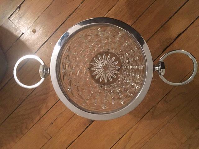 Vends seau à champagne cristal de marque BUDER