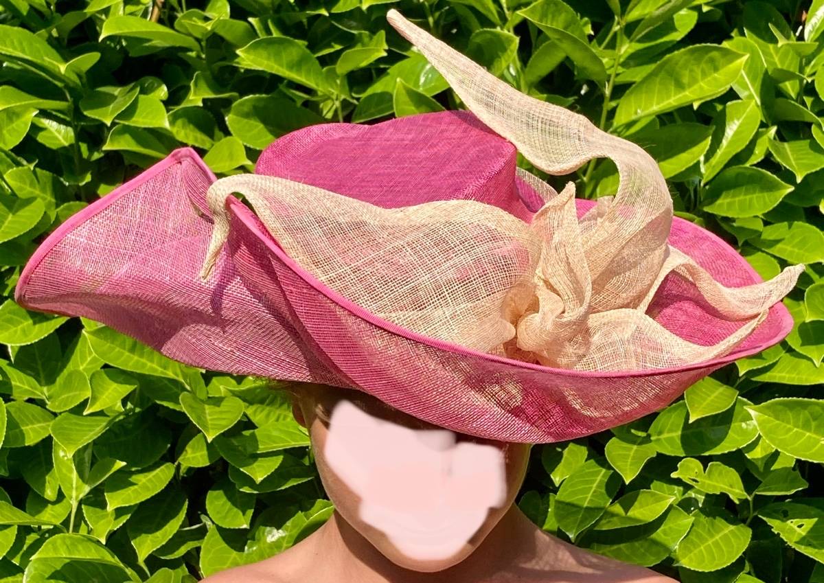 Vends chapeau de cérémonie rose et beige, tour de tête 55 cms