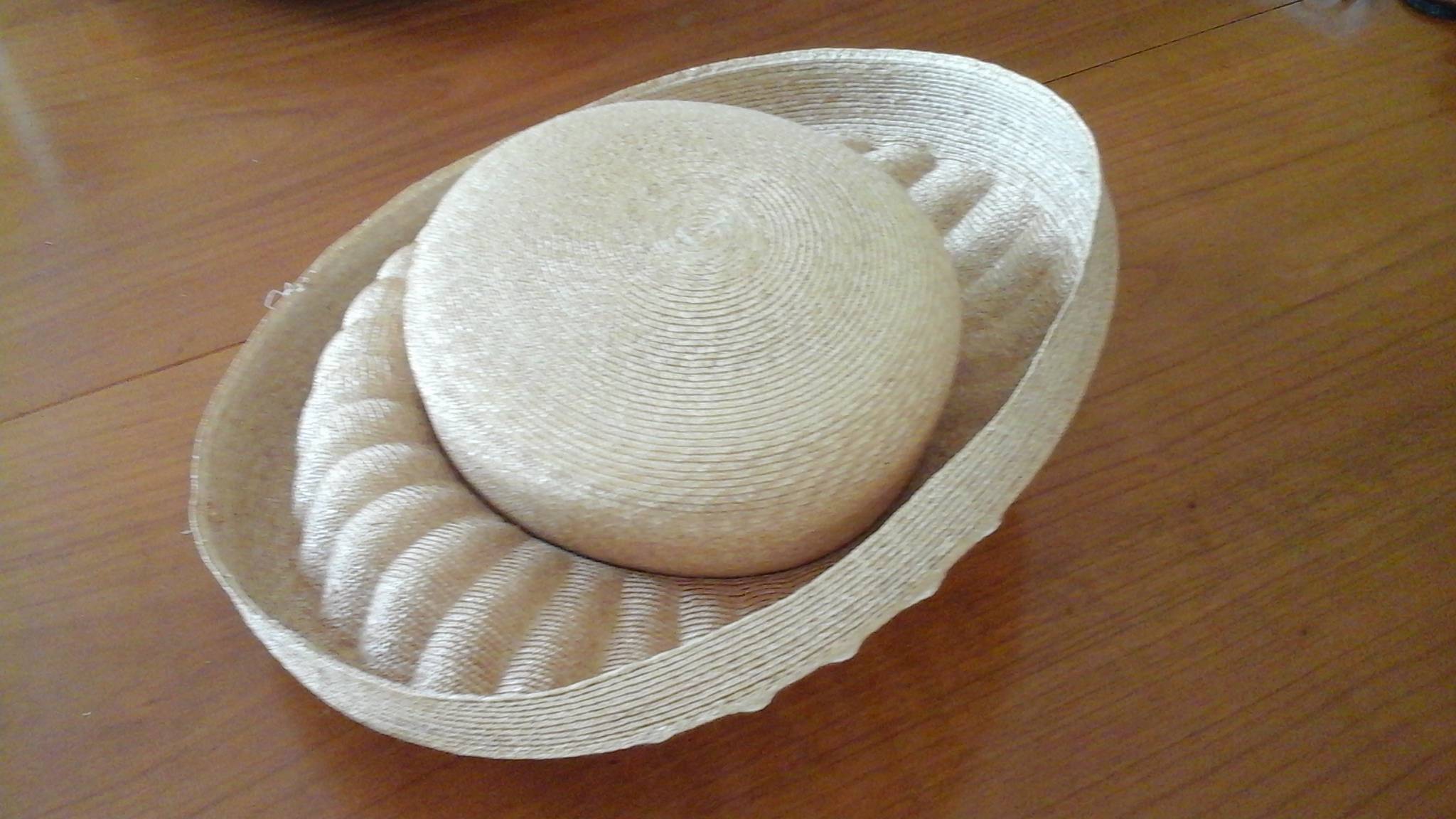 Vends Chapeau en paille