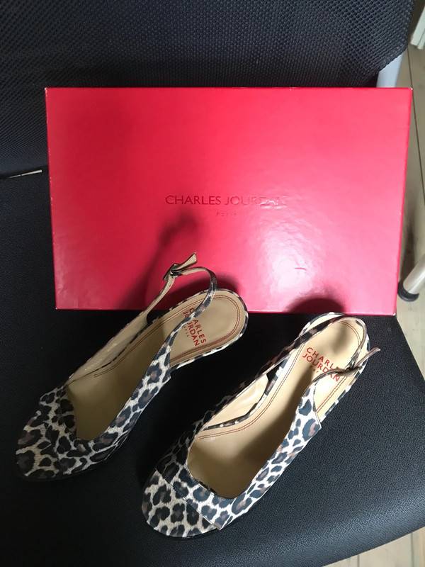 Vends Charles Jourdan léopard - Pointure 36