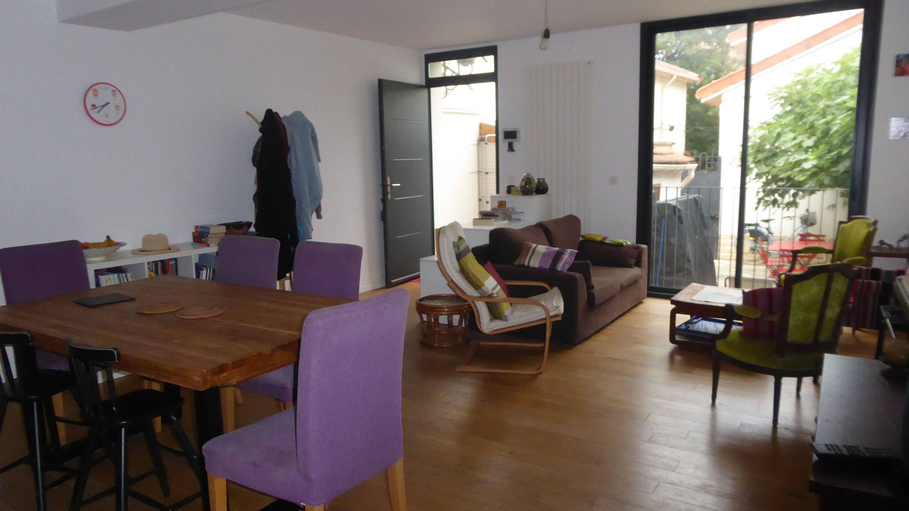 Charmante Maison à Courbevoie avec cour extérieure – Idéale pour une famille ou une colocation proche de Paris
