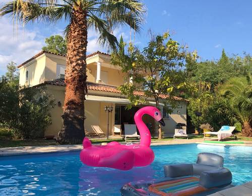 Loue Charmante villa piscine golfs/mer saint Raphaël (83) 8 couchages