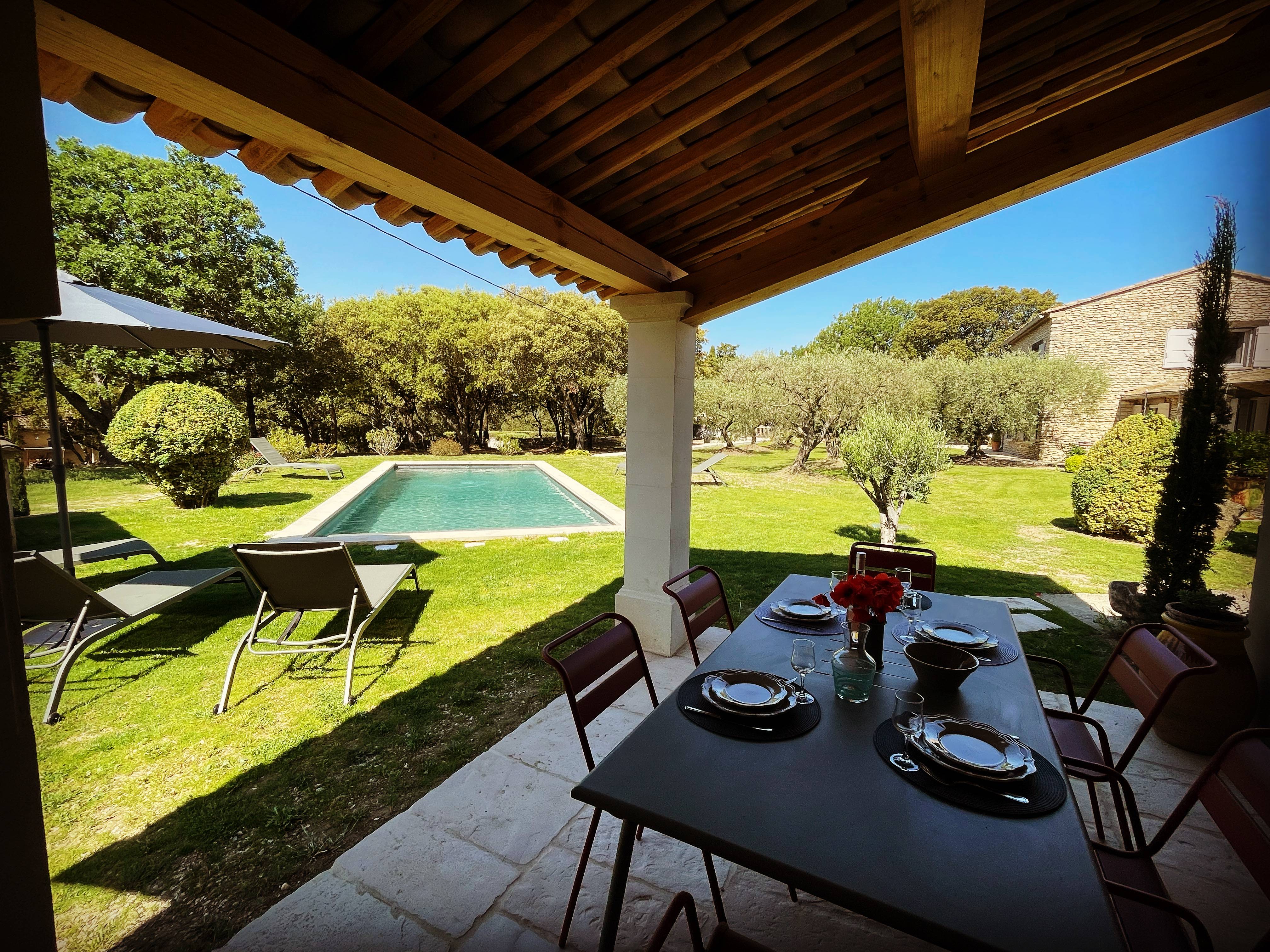 Loue Mas de charme avec piscine au milieu des Oliviers - 3 chambres, 7 couchages, L’Isle-sur-la-Sorgue (84)