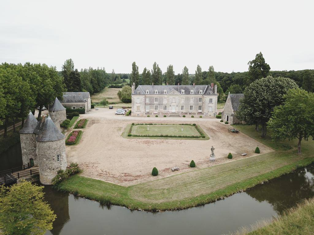 Loue gîte au château en Anjou · 8 couchages