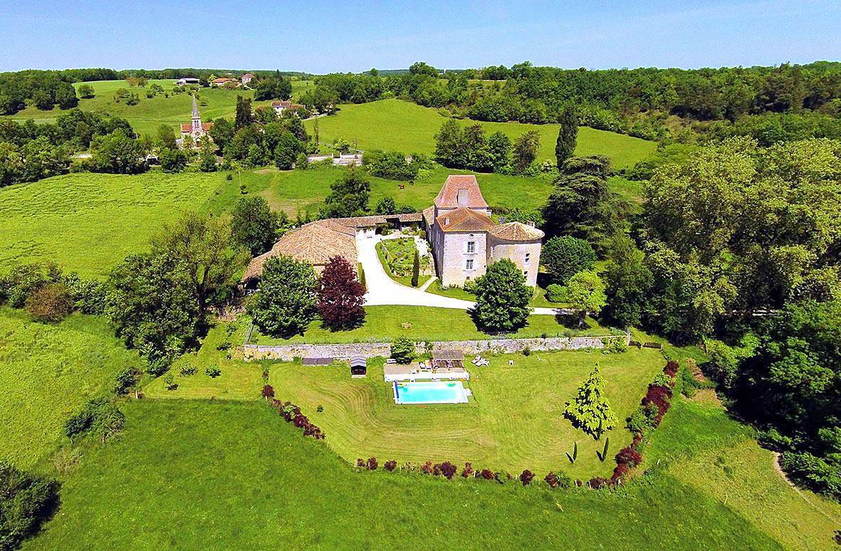 Loue maison avec grand jardin - 12 couchages - Laussou (47)