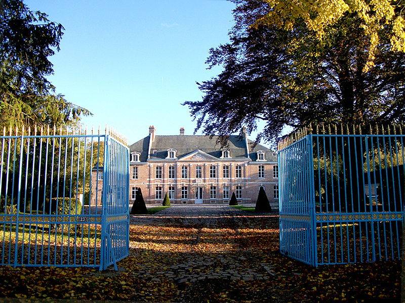 Loue Château - 15 couchages + 5 supplémentaires - Yaucourt-Bussus (80)