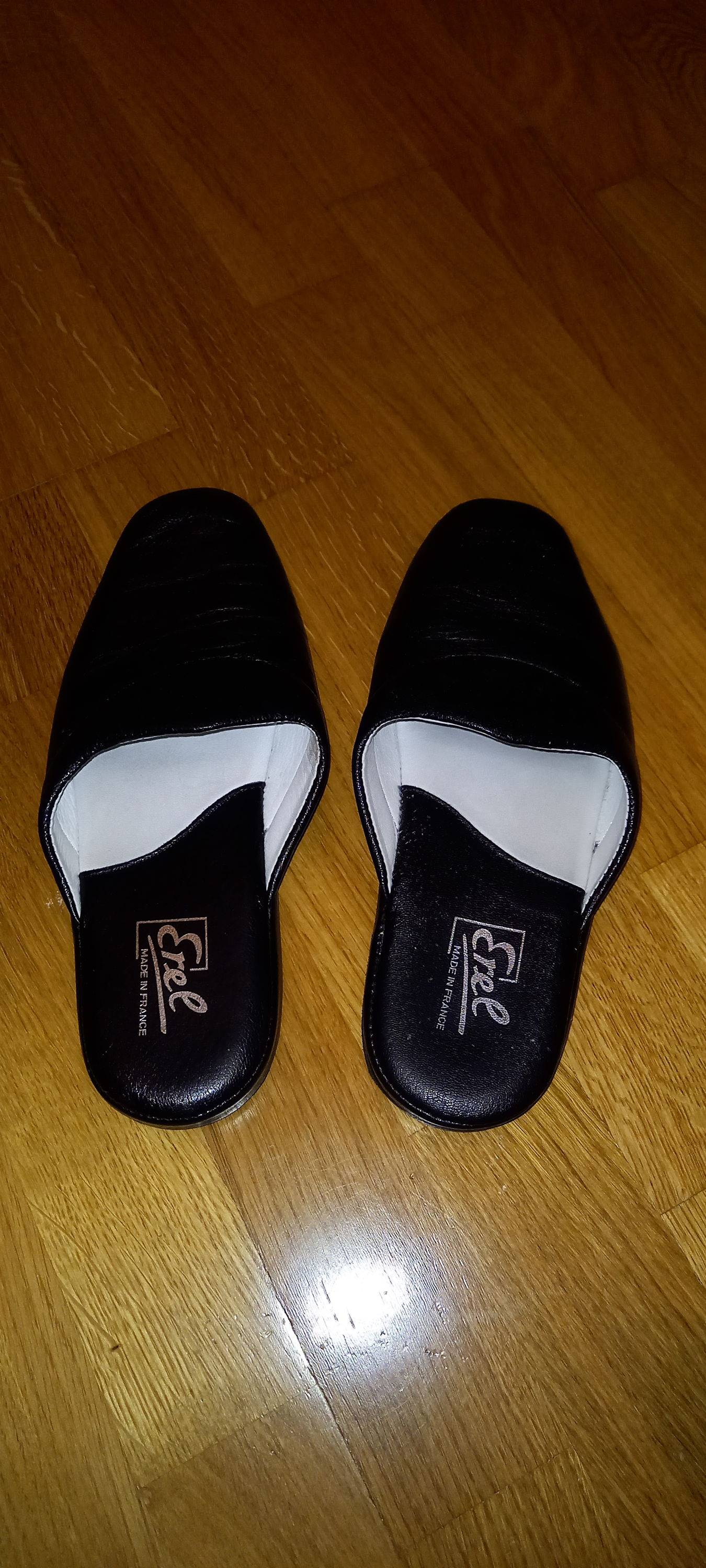 Vends chaussons d’intérieur en cuir - Pointure 39