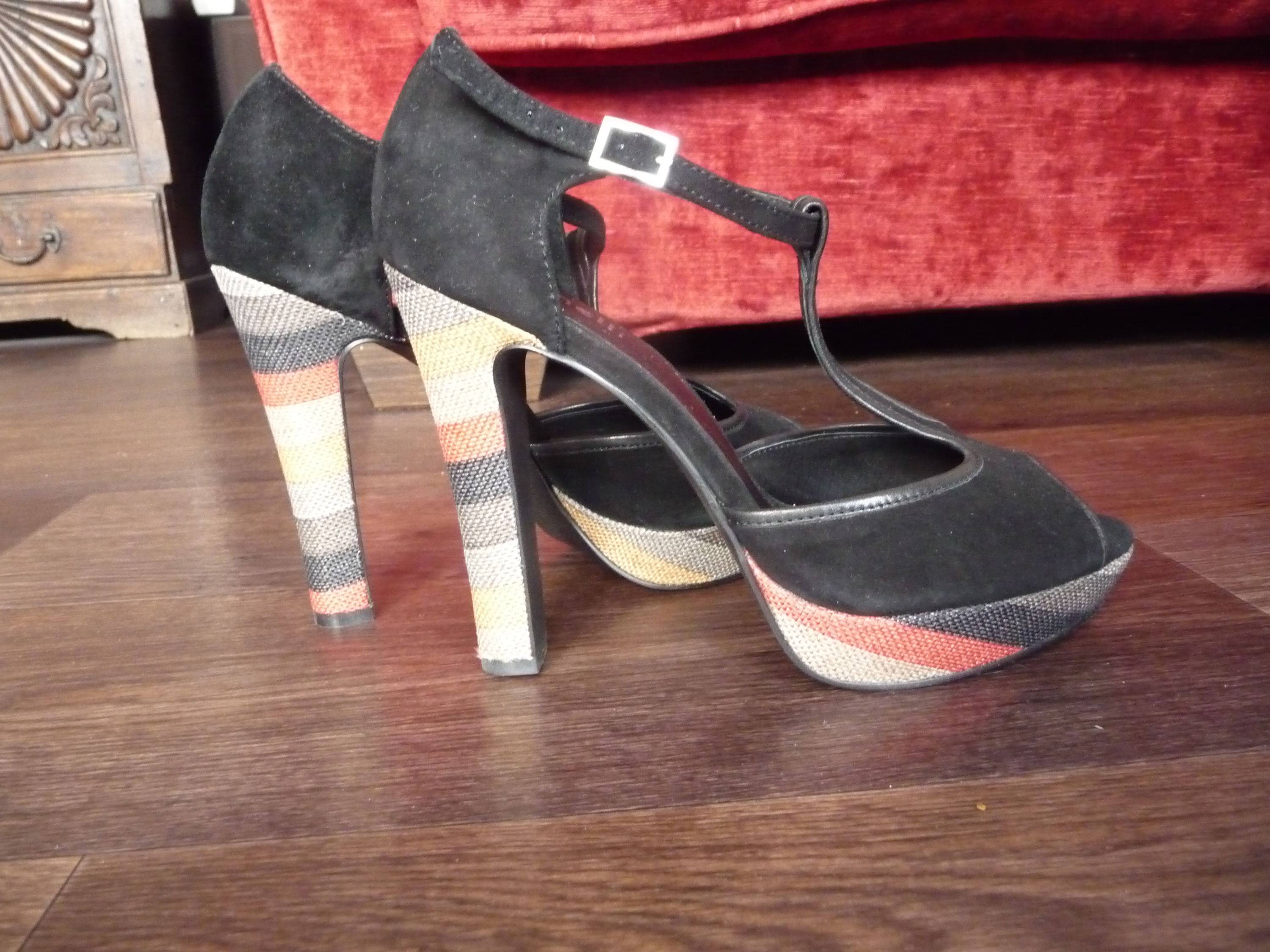 Vends chaussure Minelli talon coloré - Pointure 39