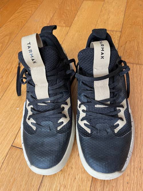 Vends chaussures de basket Tarmak Fast Traxion neuves, pointure 40
