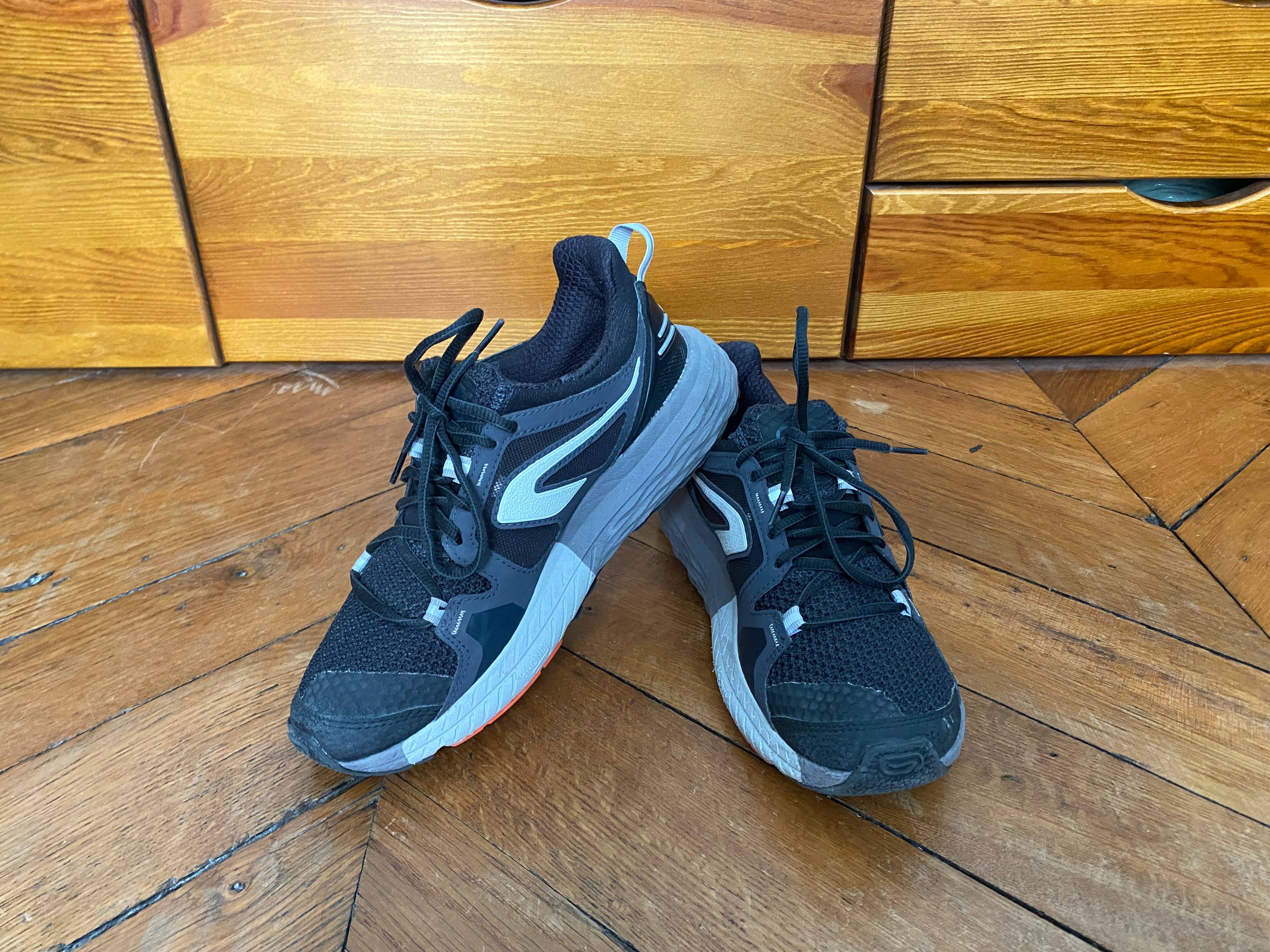 Chaussures de course Décathlon, pointure 39