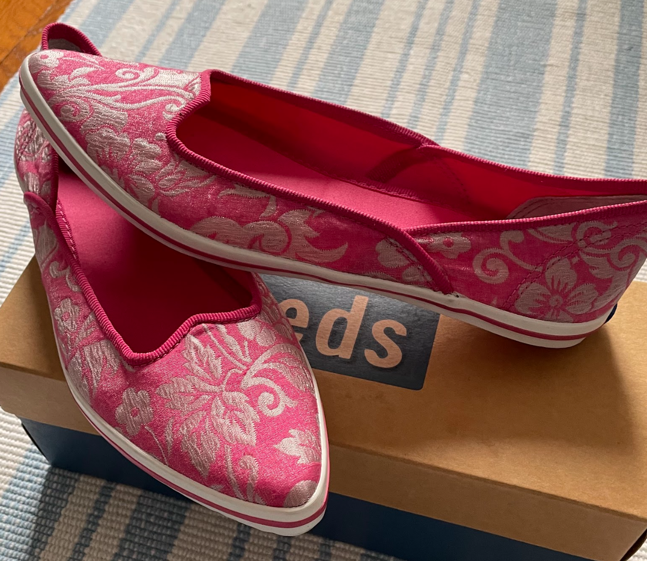 Vends chaussures plates en tissu rose - Taille 38/39 Keds