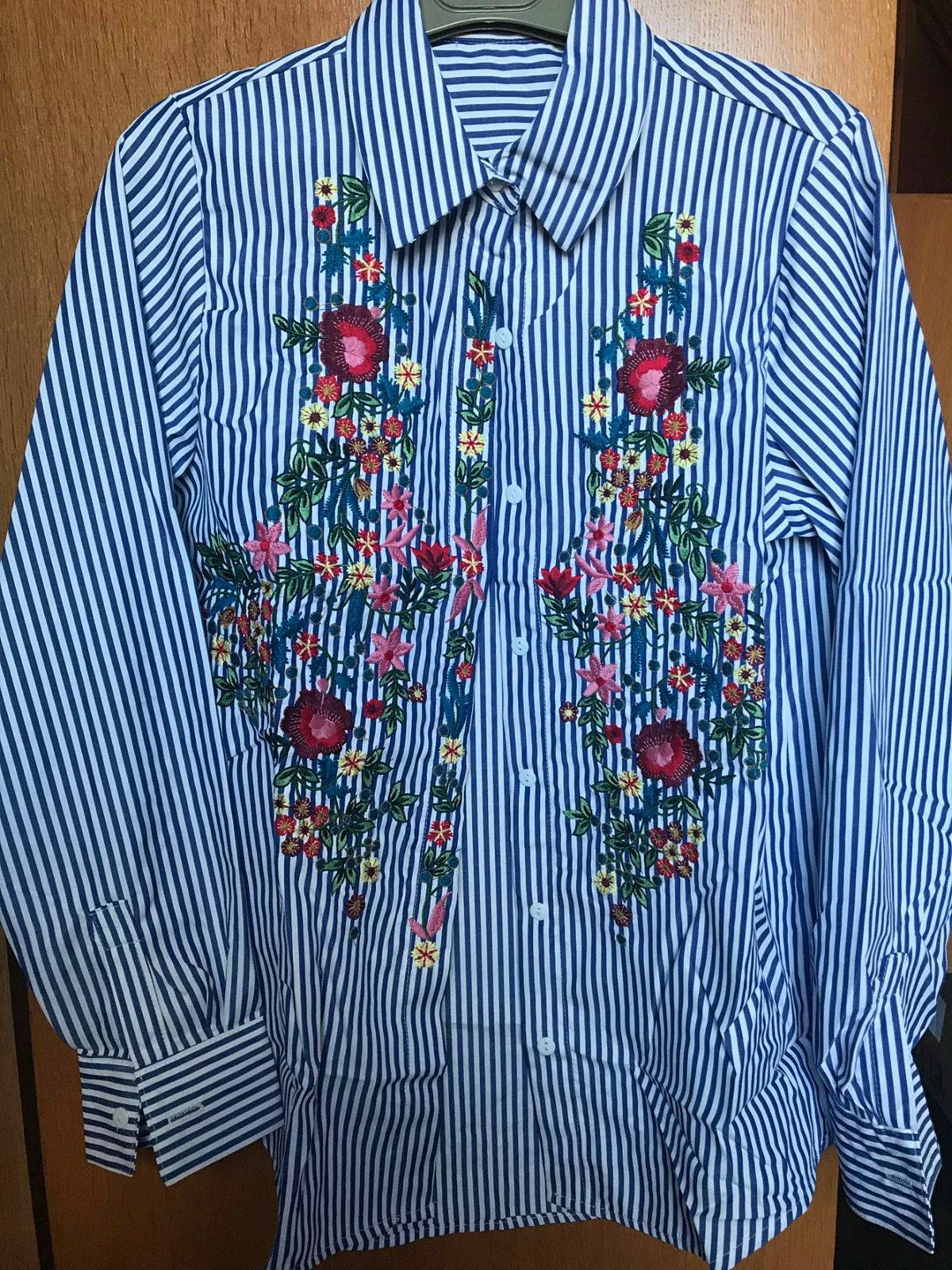 Chemise brodée fleurs.T 38. Neuve