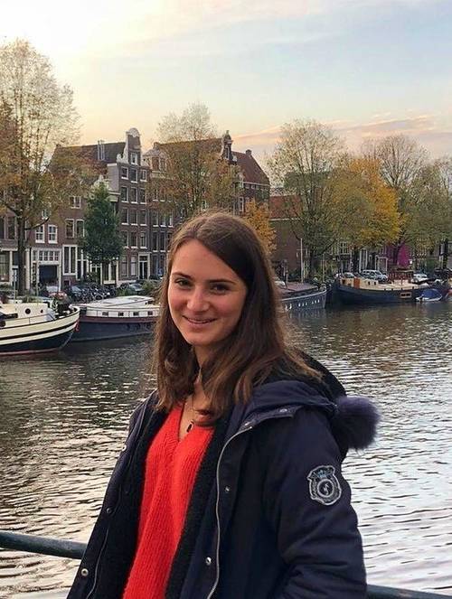 Looking for an au pair family in an English-speaking country