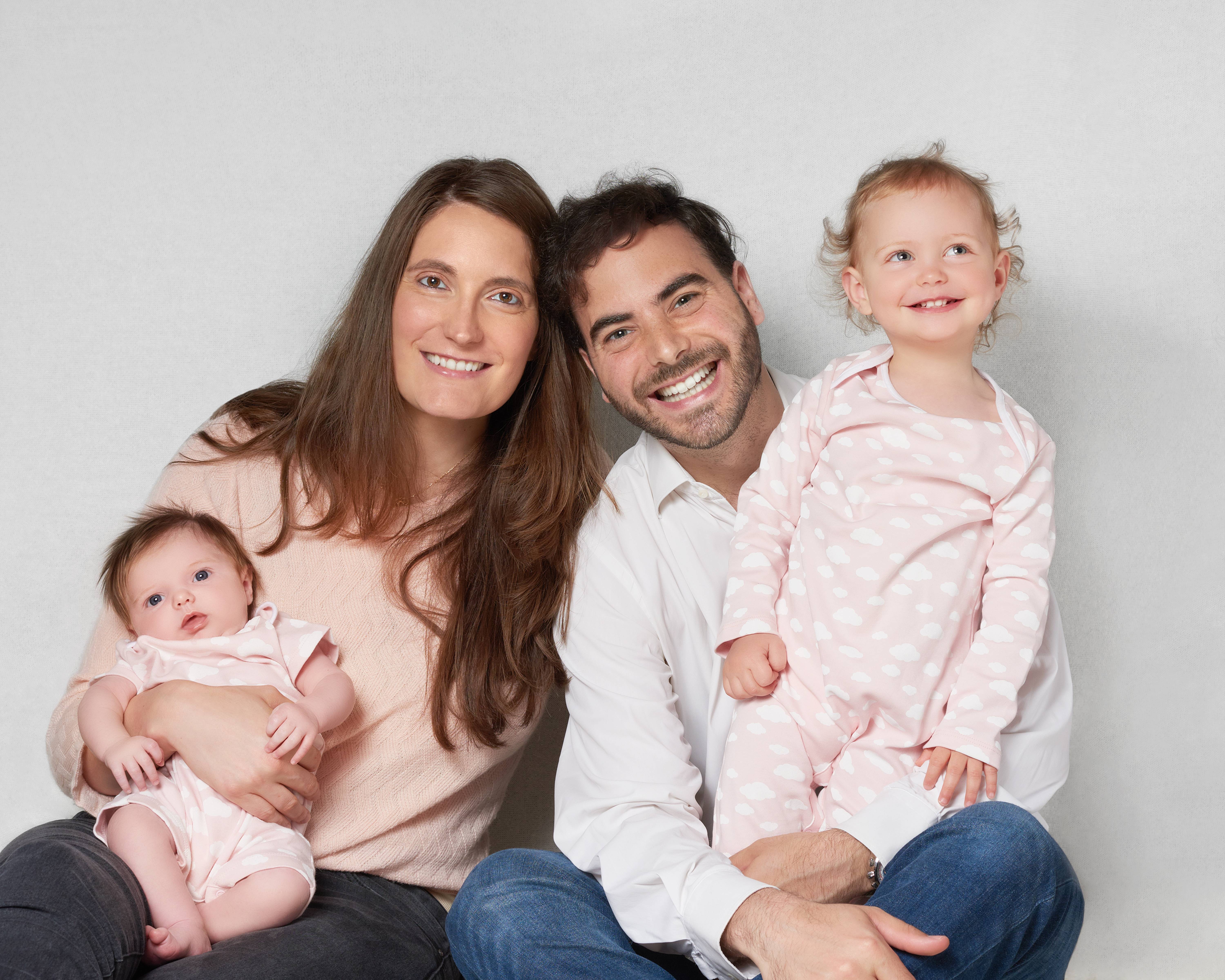 Cherche babysitter pour 2 enfants le 30/07 en soiree à Bages (66670) sur Gens de Confiance
