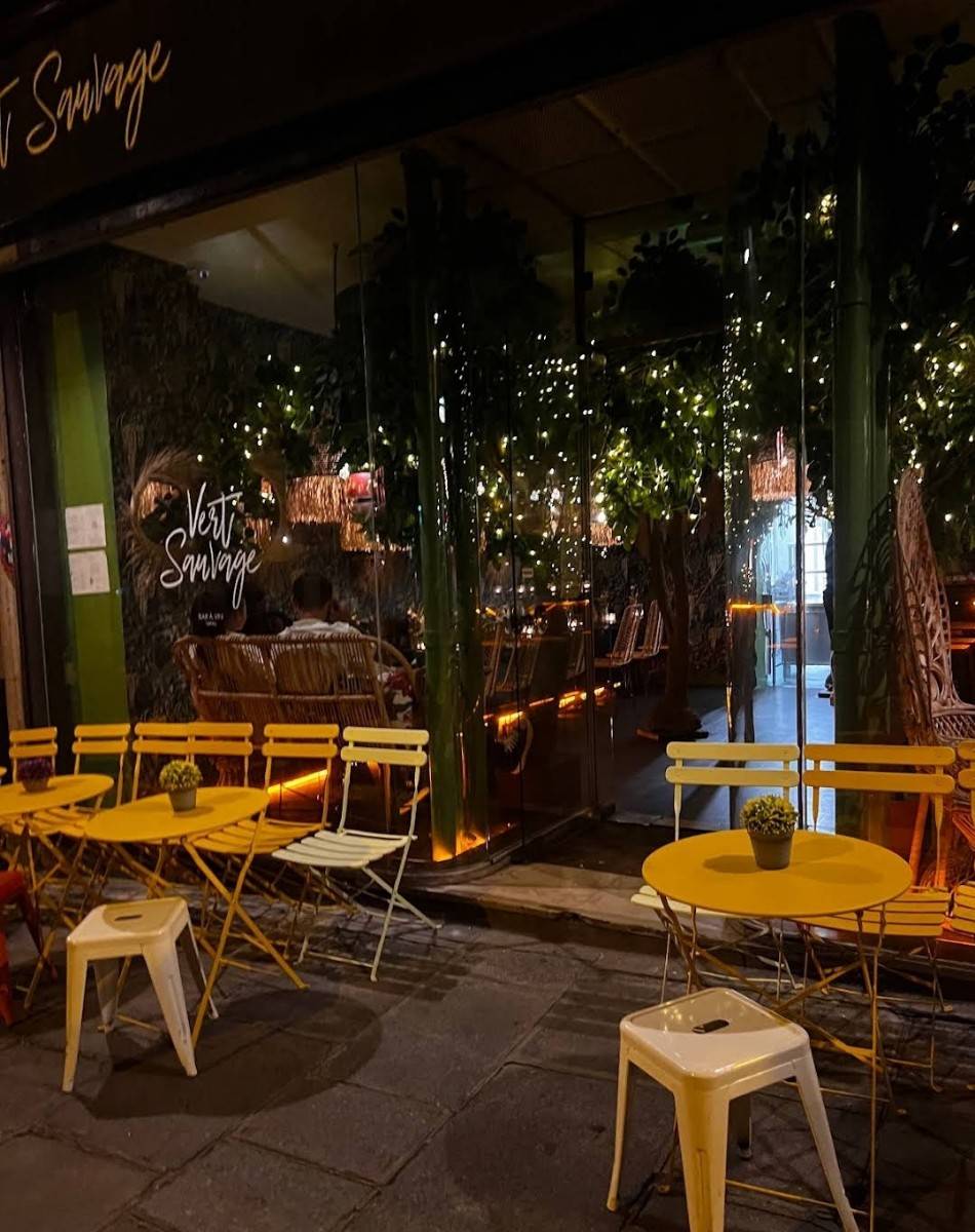 Recrute serveur H/F CDI bar à tapas