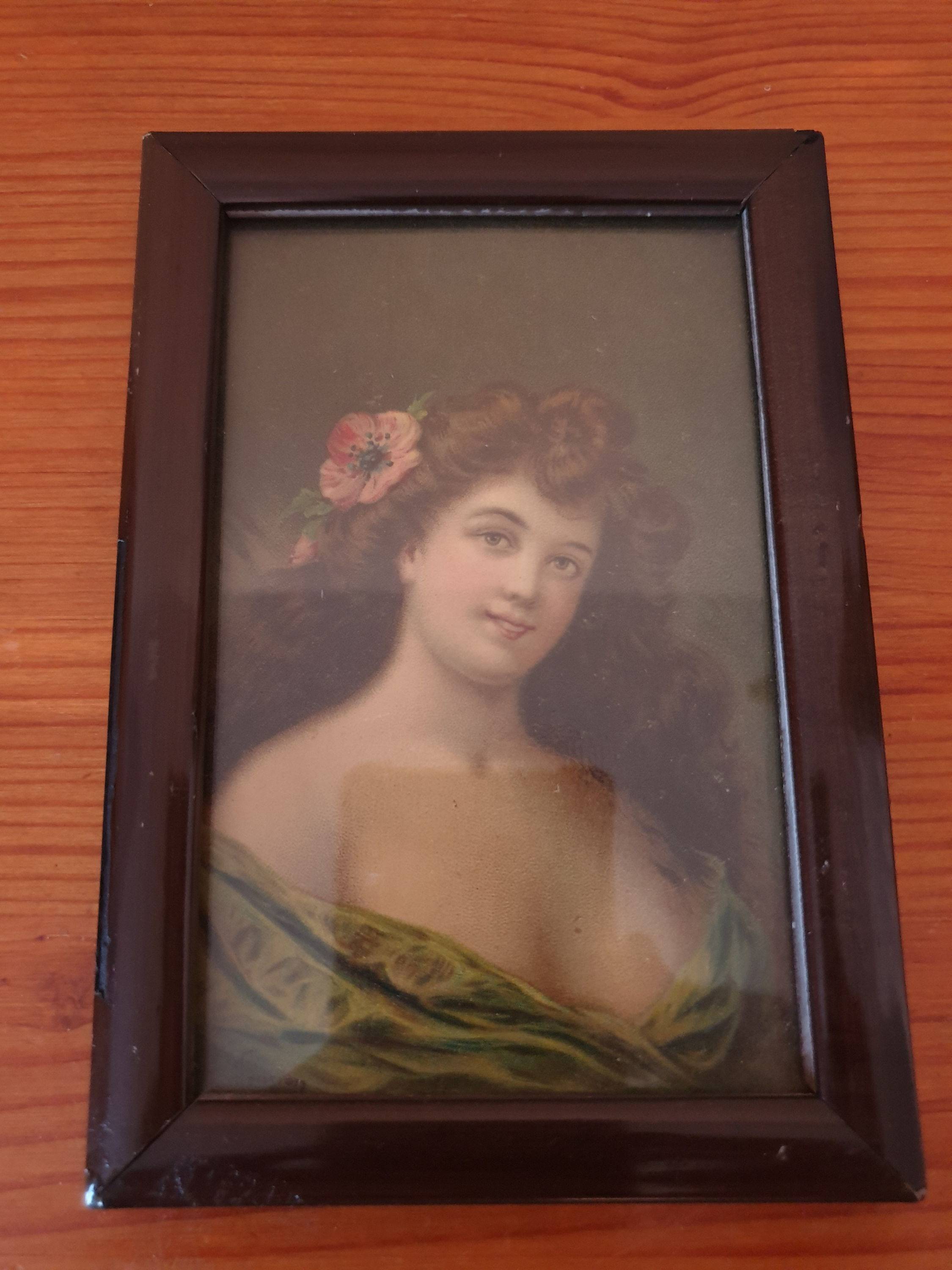 Vends chromolithographie fin XIXème portrait de femme encadré 11x16 cm