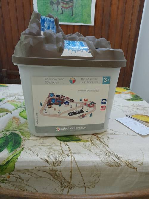 Circuit train de marchandise