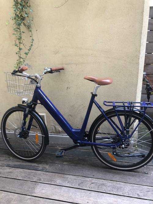 Vends vélo de ville électrique (à courroie) Brumaire