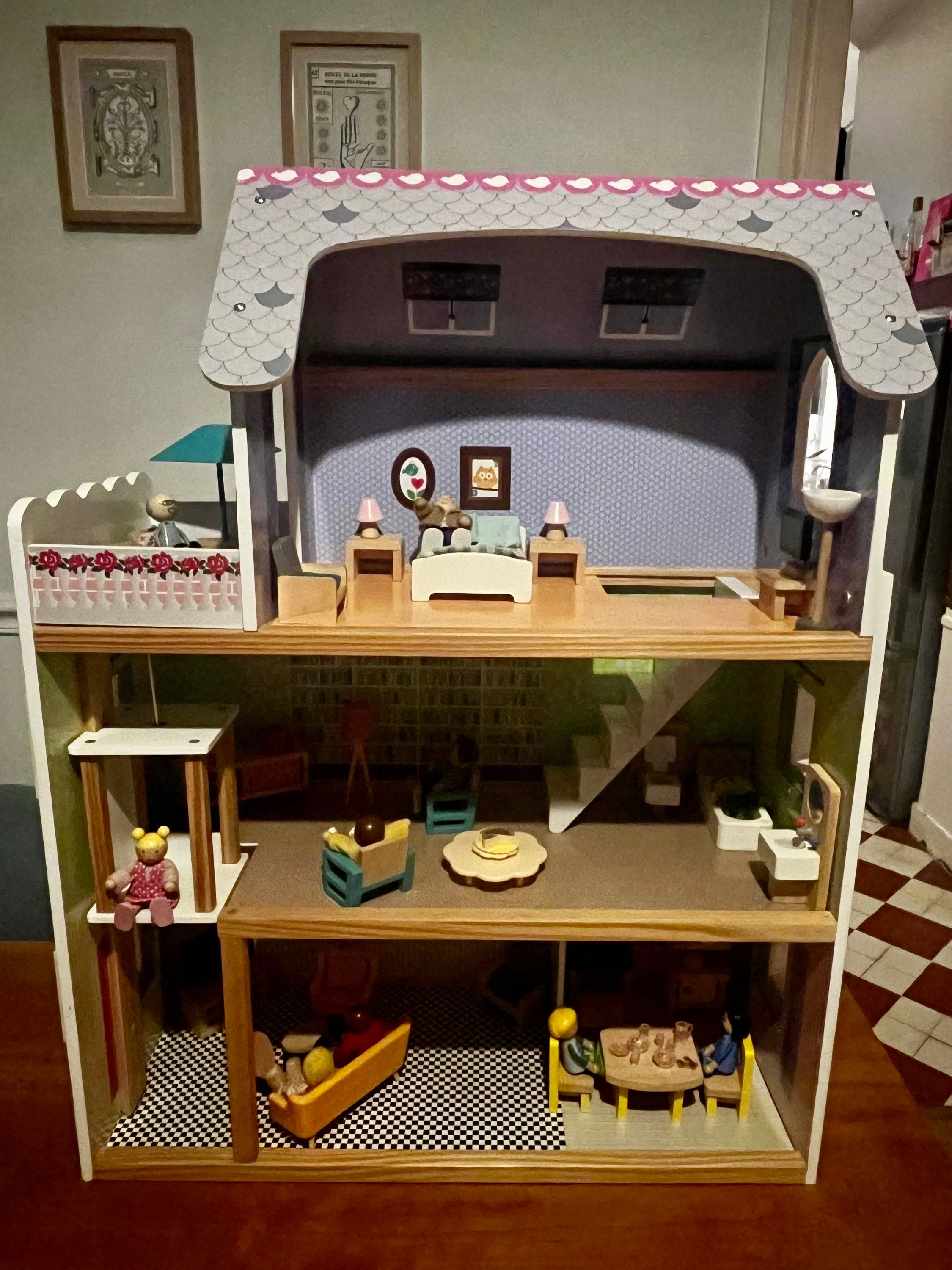 Vends jolie maison de poupée en bois