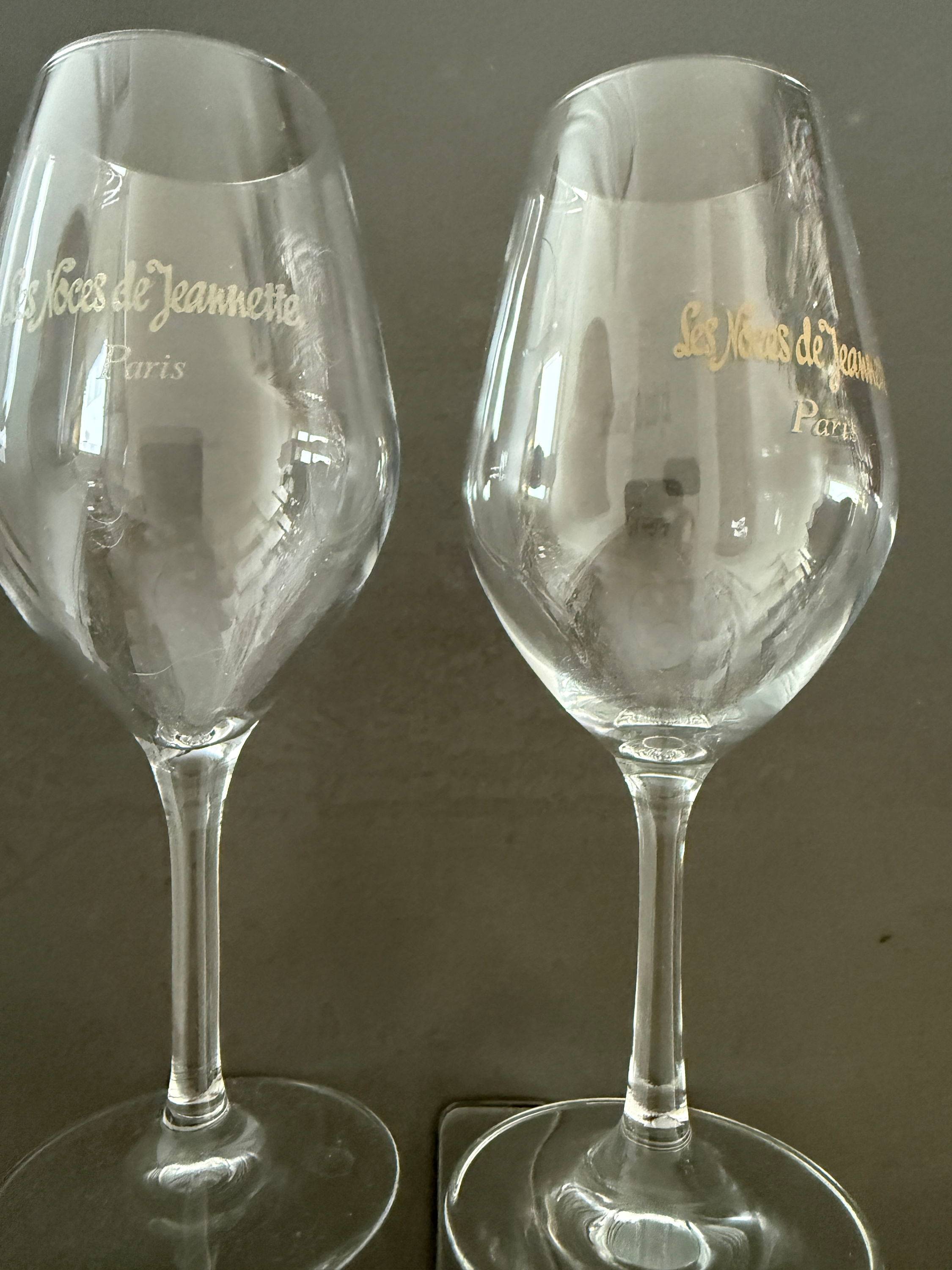 2 verres à pieds Les Noces de Jeannette