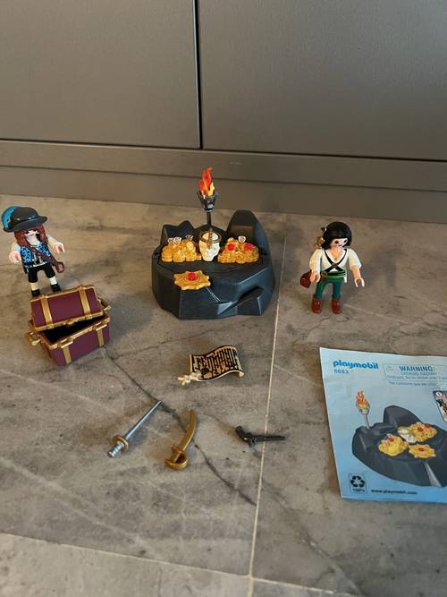Playmobil 6683 île Pirates et trésor royal