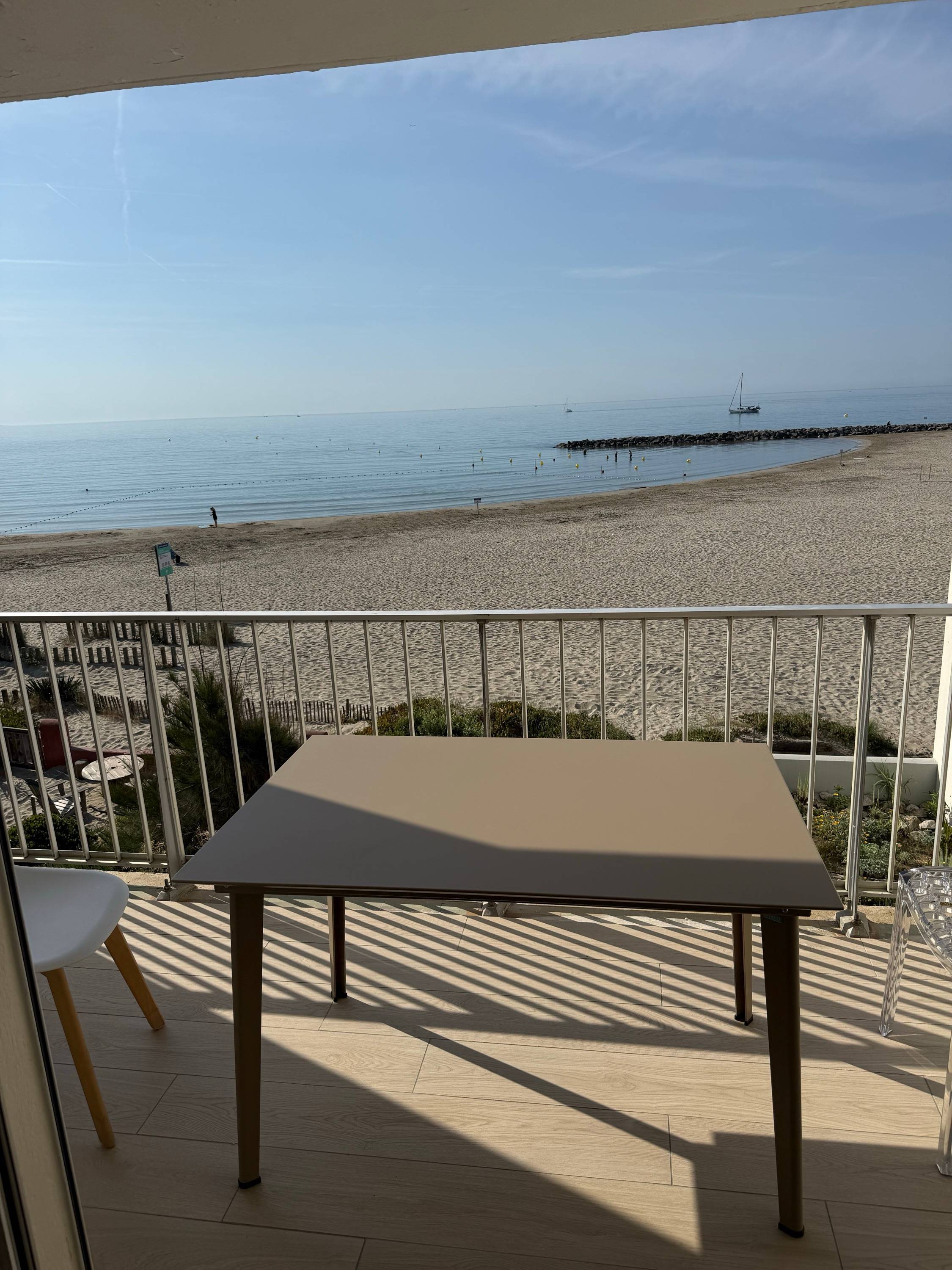 Loue appartement haut de gamme vue mer première ligne - 4 couchages - Carnon
