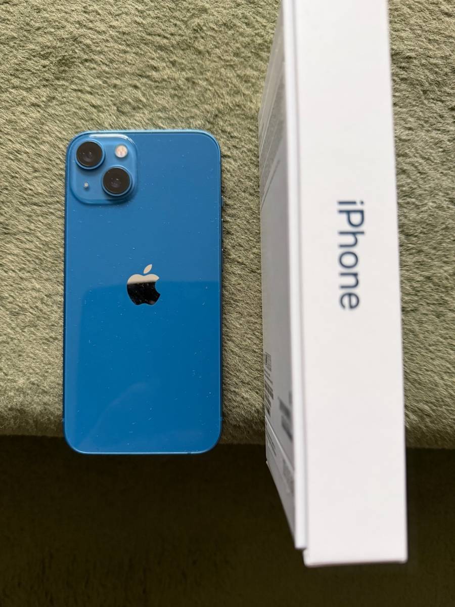 Vends iPhone 13 bleu 256 Go
