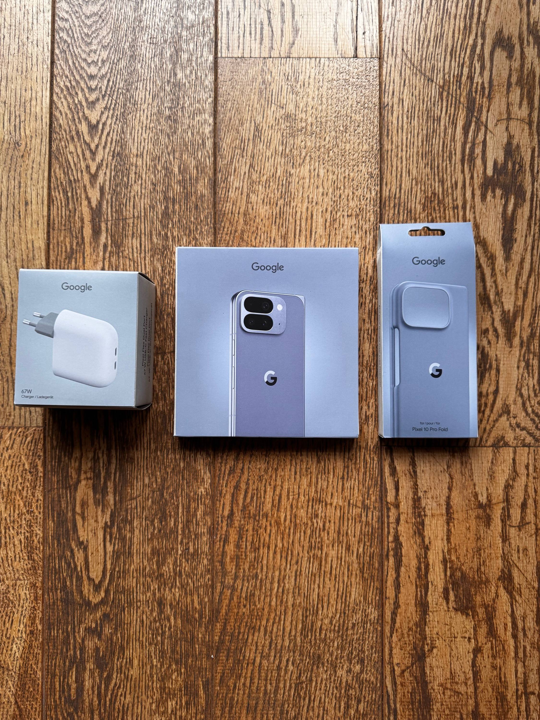 Vends Google Pixel Pro Fold + coque + chargeur 67W, neuf scellé