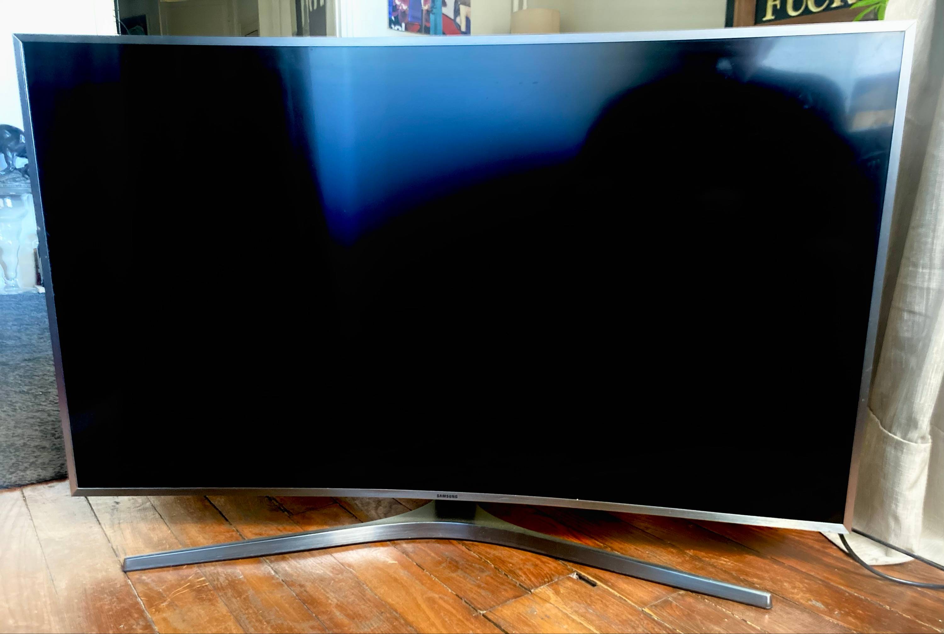 Vends télévision grand écran incurvé Samsung