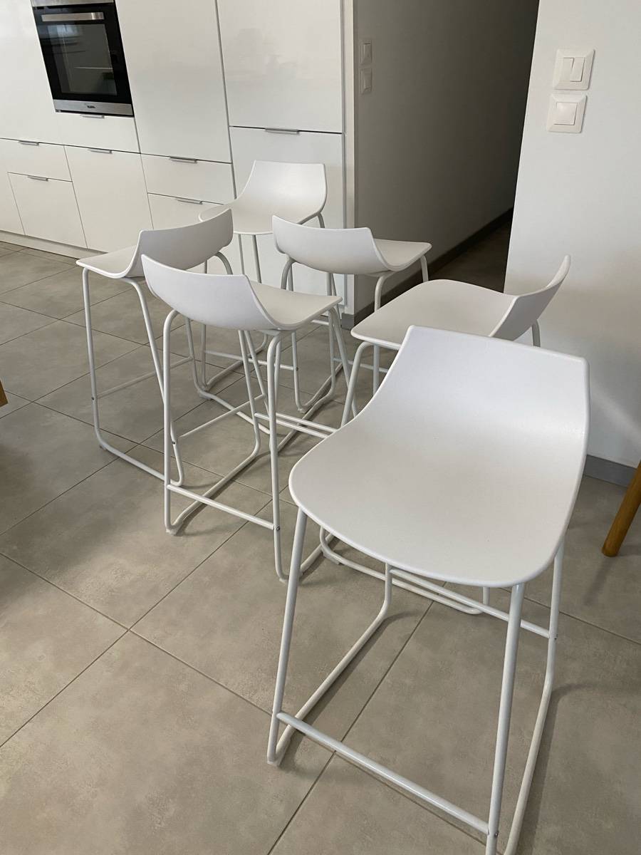 Vends 6 chaises tabouret îlot central