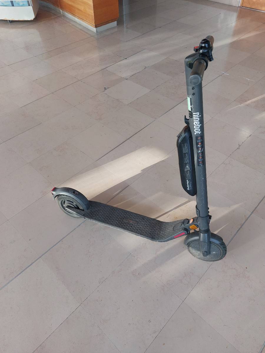 Vends trottinette électrique, très bon état