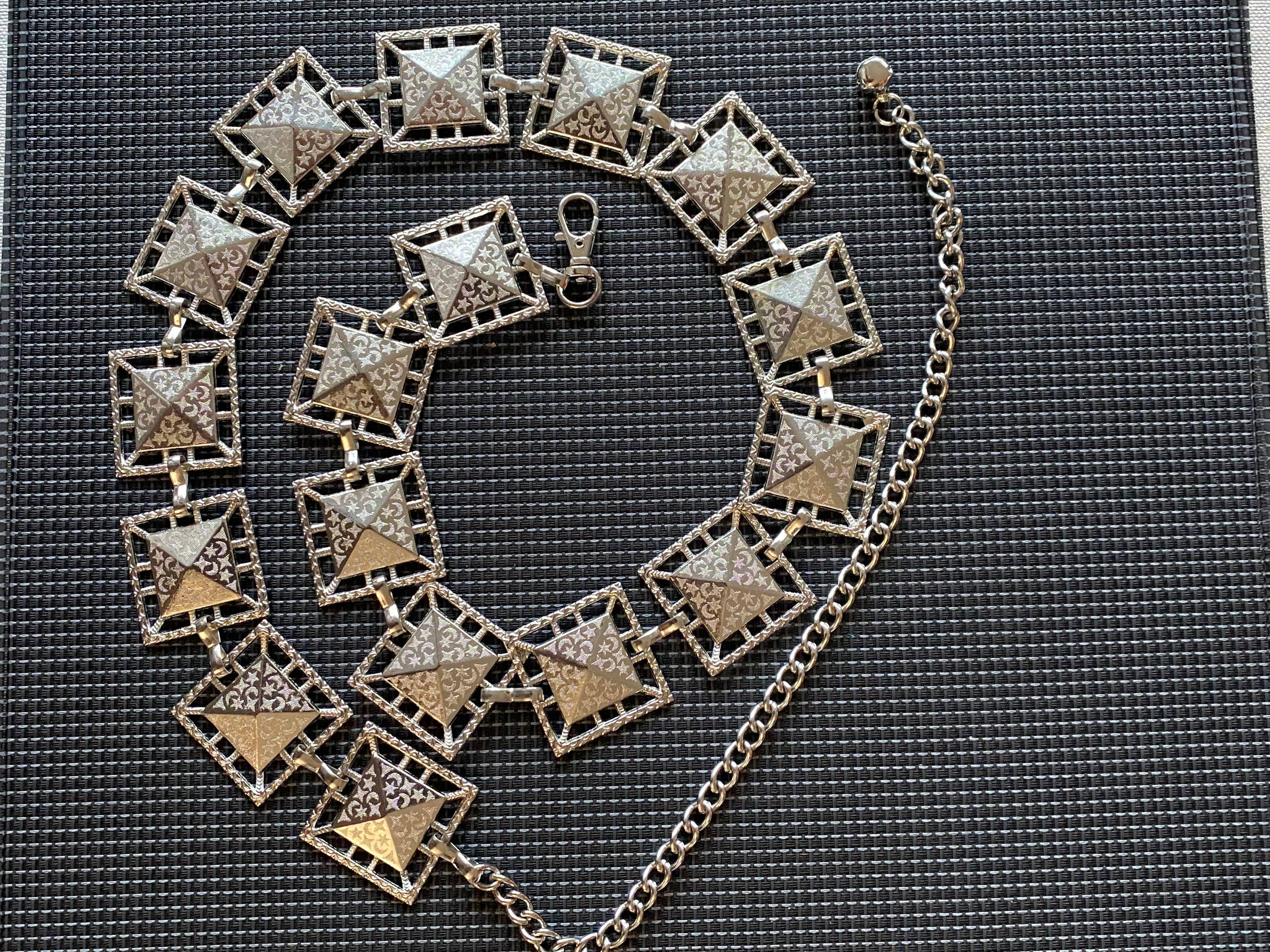 Vends collier metallique a mettre autour de la taille pour femme