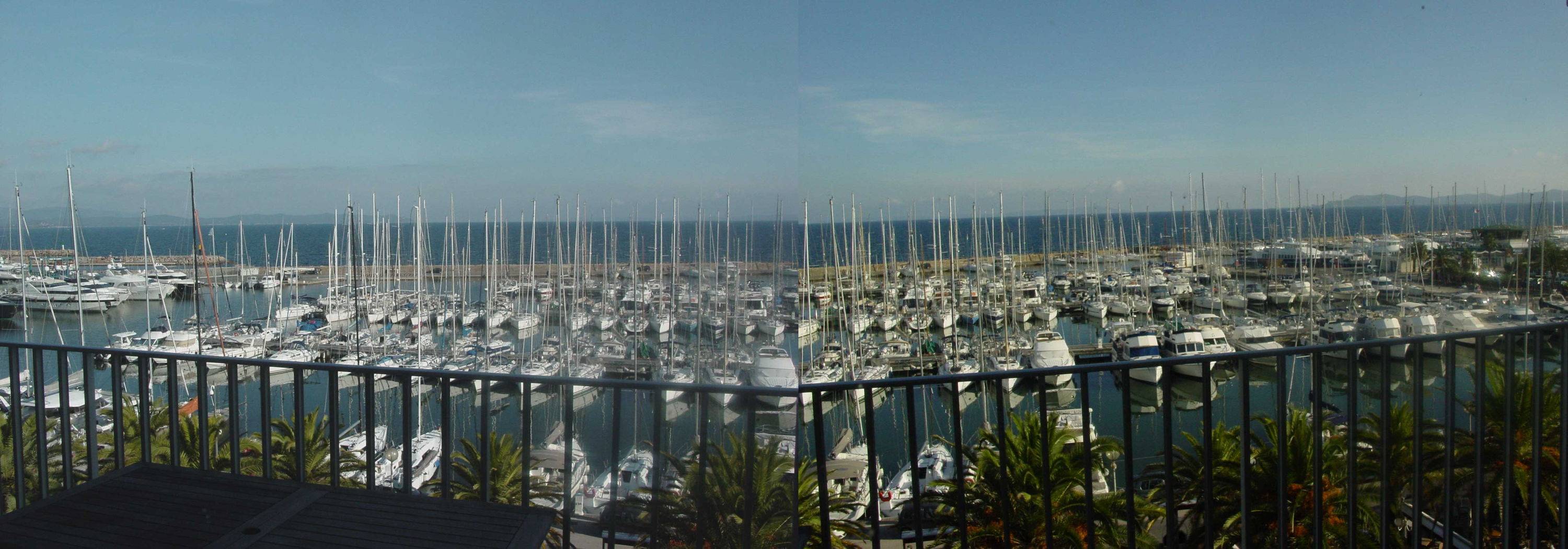 Loue appartement Hyères(Var) - 2 chambres, 4 couchages