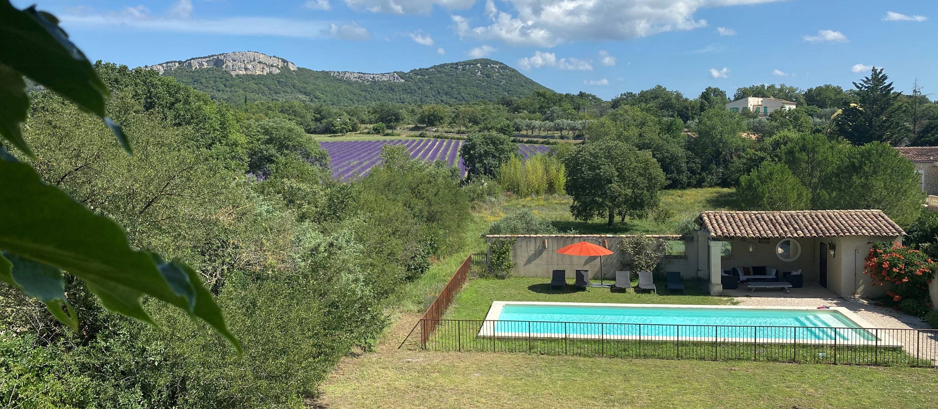 Loue maison dans charmant village - 10 couchages - Uzès (30)