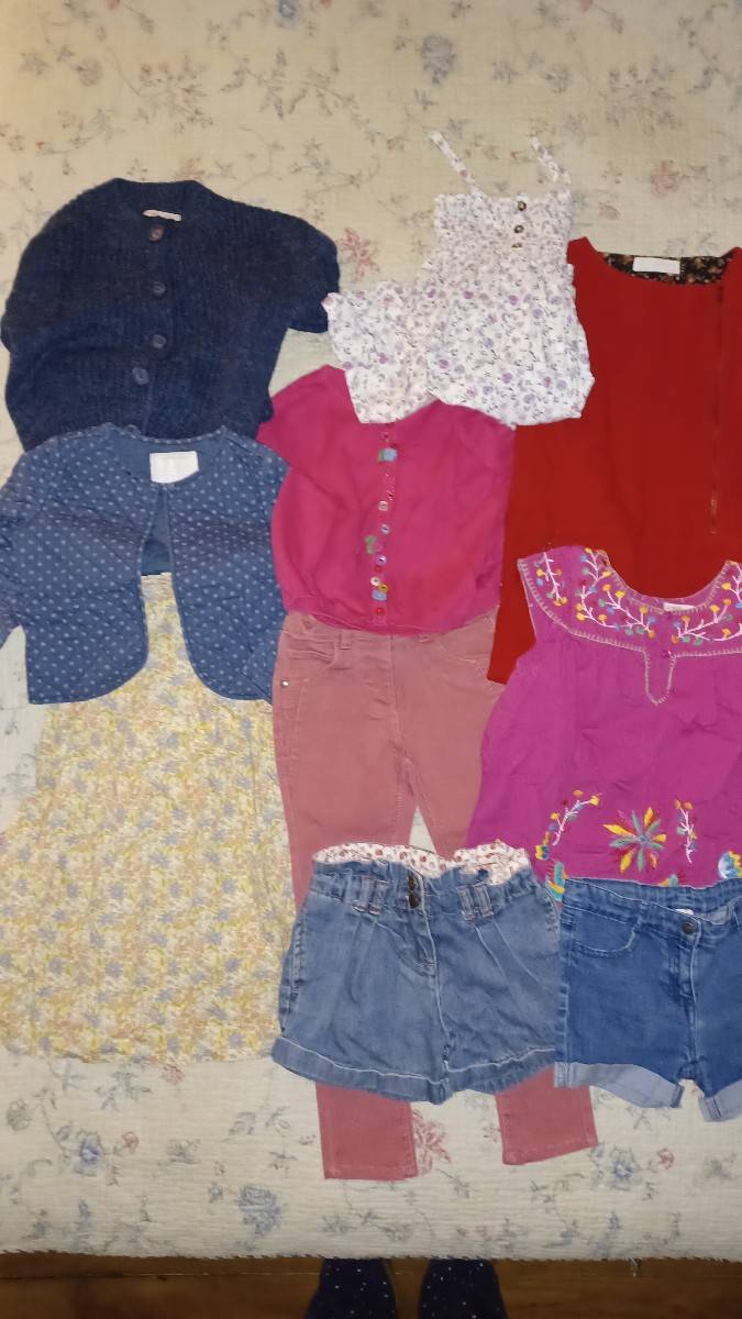 Vends lot de 10 pièces de vêtements enfants - Taille 5 ans