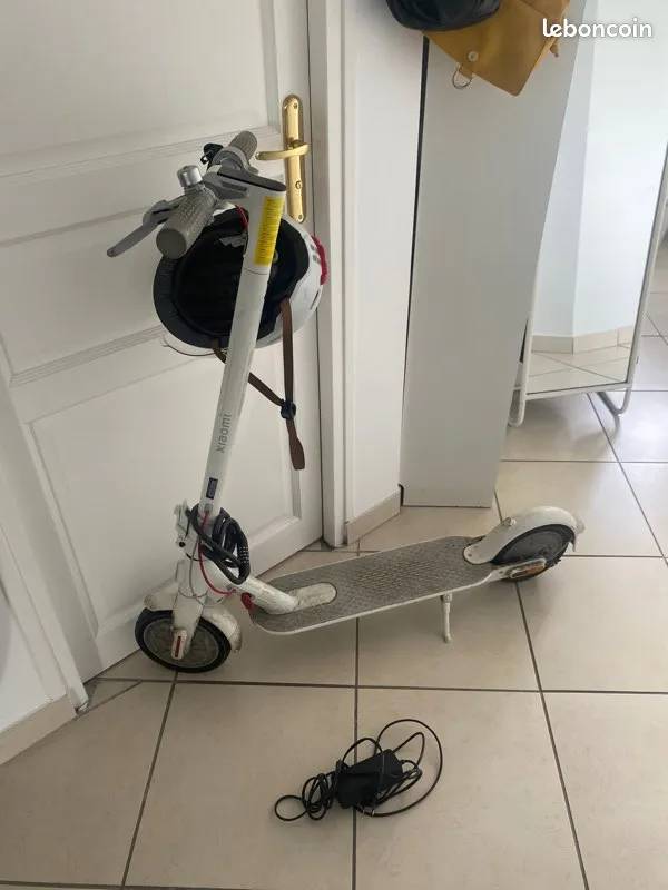 Vends trottinette électrique Xiaomi 3 Lite