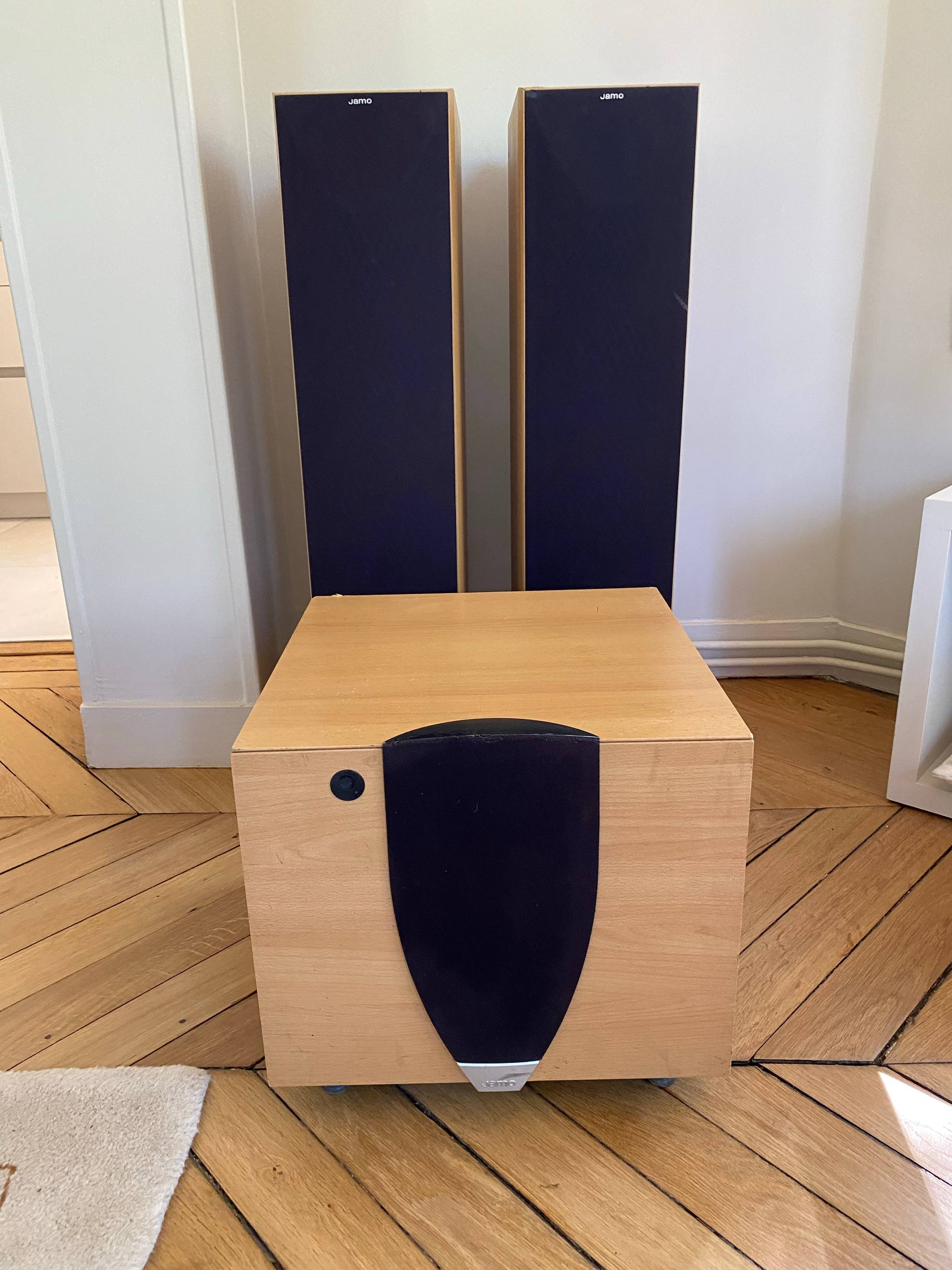 Vends ensemble hi-fi JAMO 2 enceintes + 1 caisson de basses