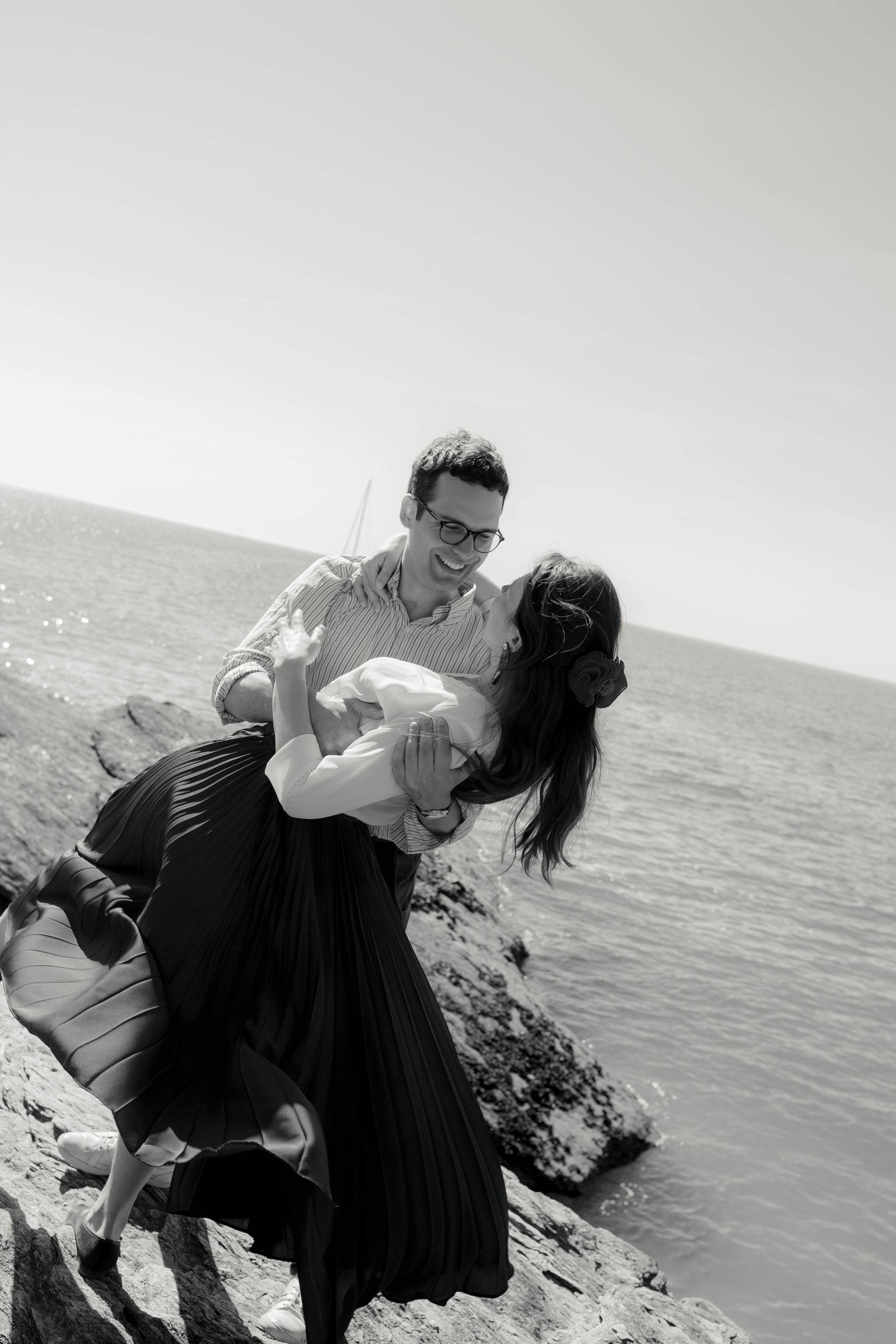 Photographe propose séances photo famille, couple, naissance, baptême,…