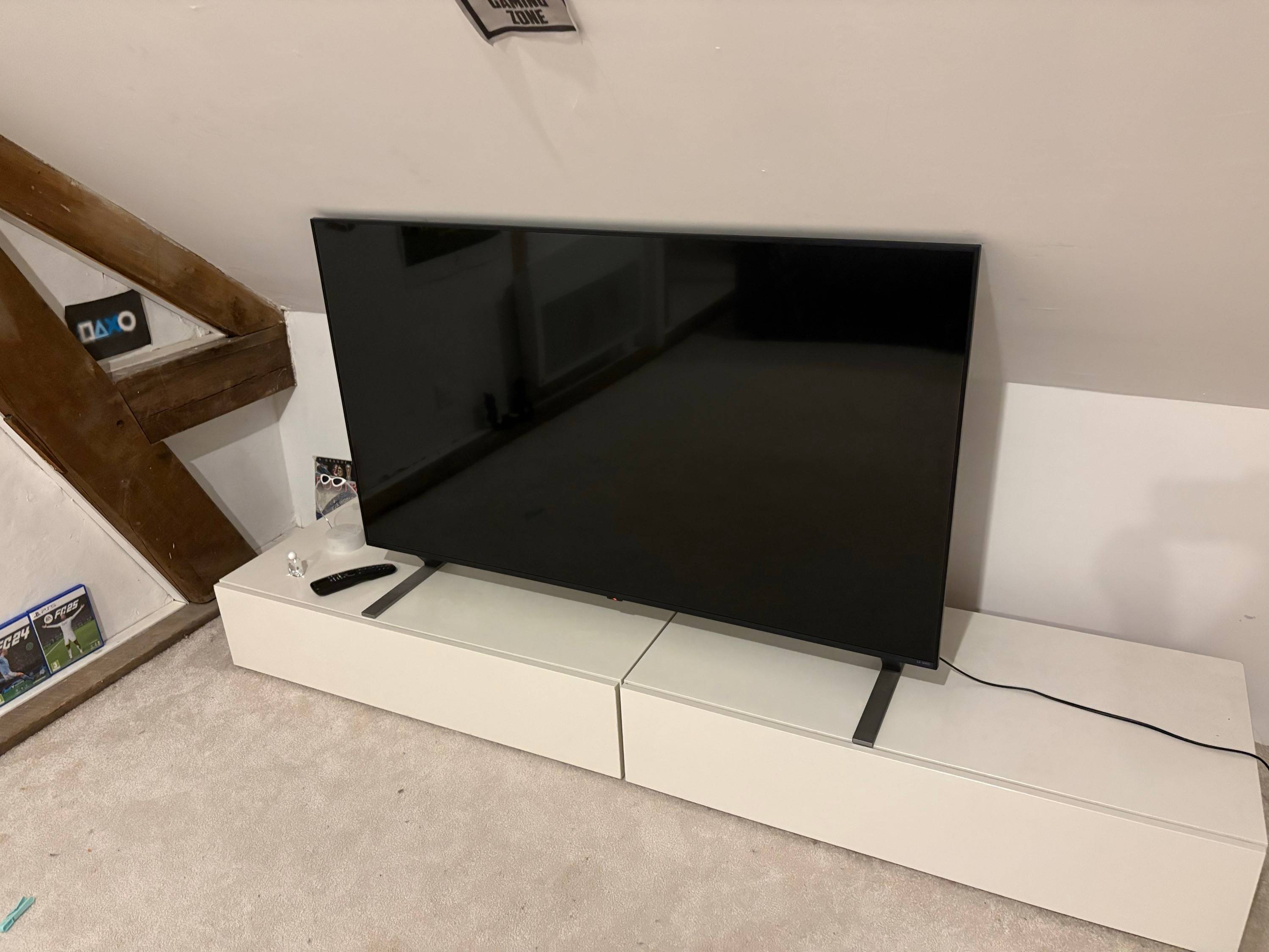 Vends LG 55QNED85T6C, une TV QNED 4K de 55” (2024), modèle avec palette de couleurs QNED, processeur IA