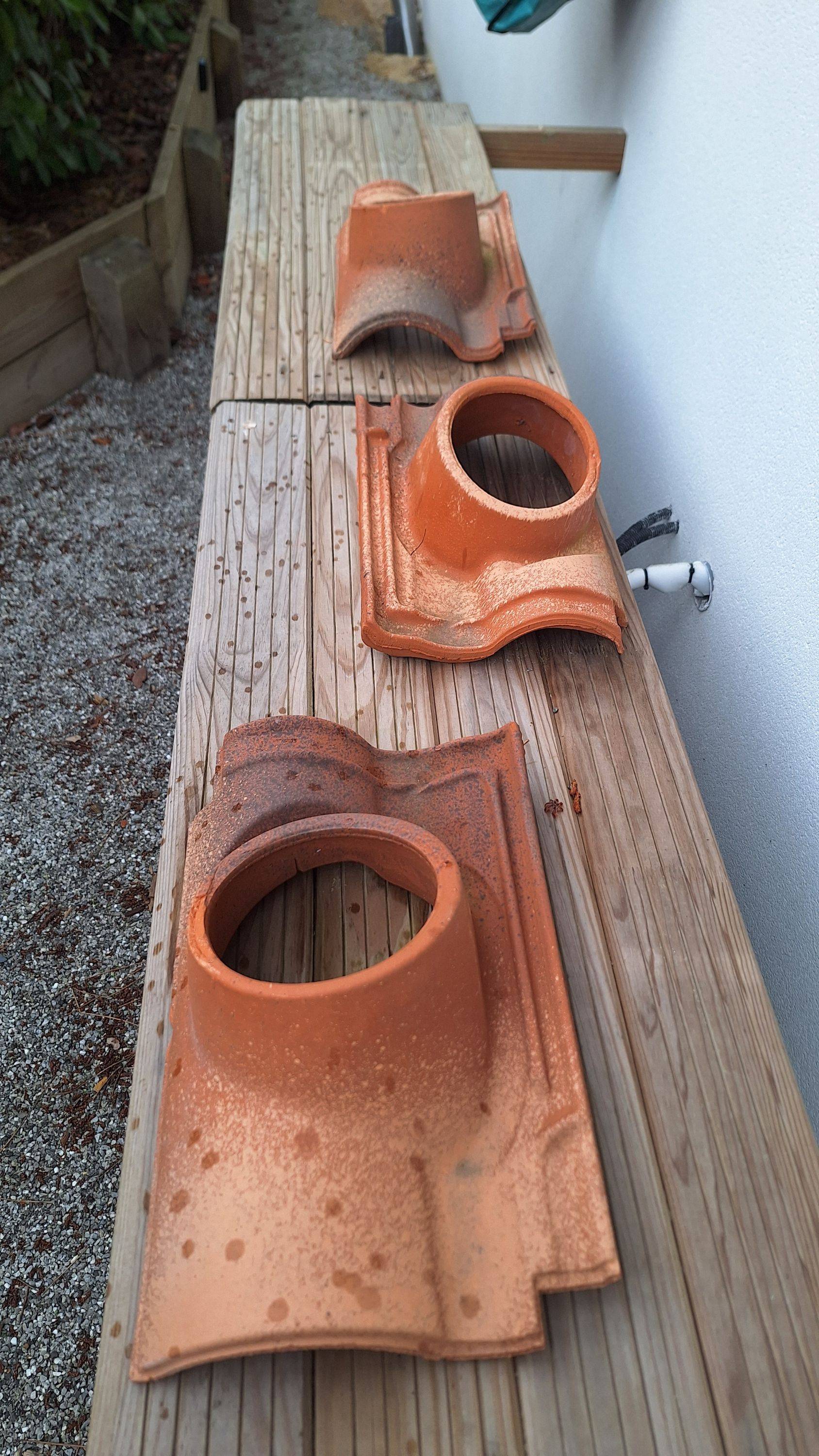 Vends lot de 3 tuiles à douille Tegulys Ø150 Meymac neuves chantier
