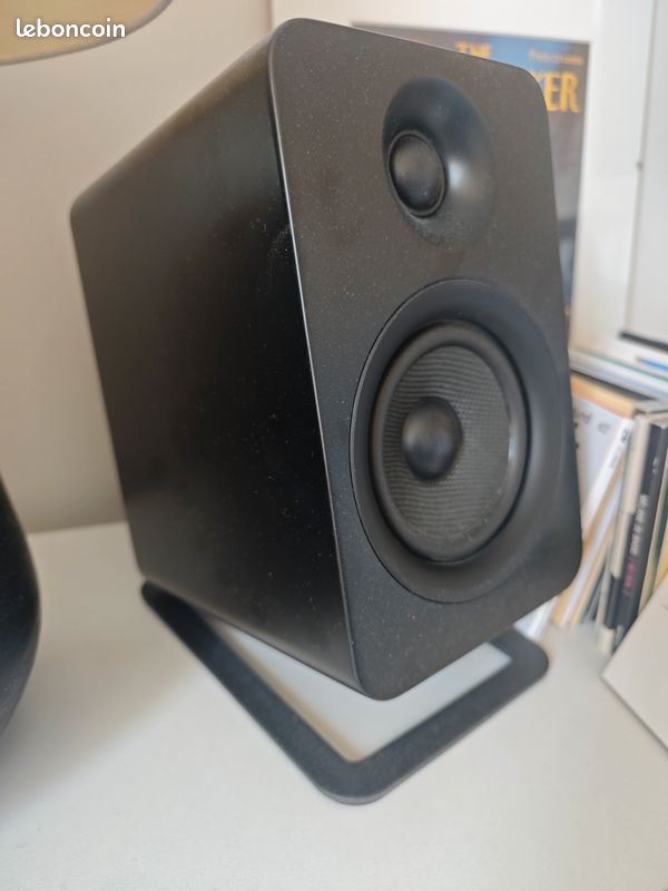 Vends paire d’enceintes Kanto YU4 - noir
