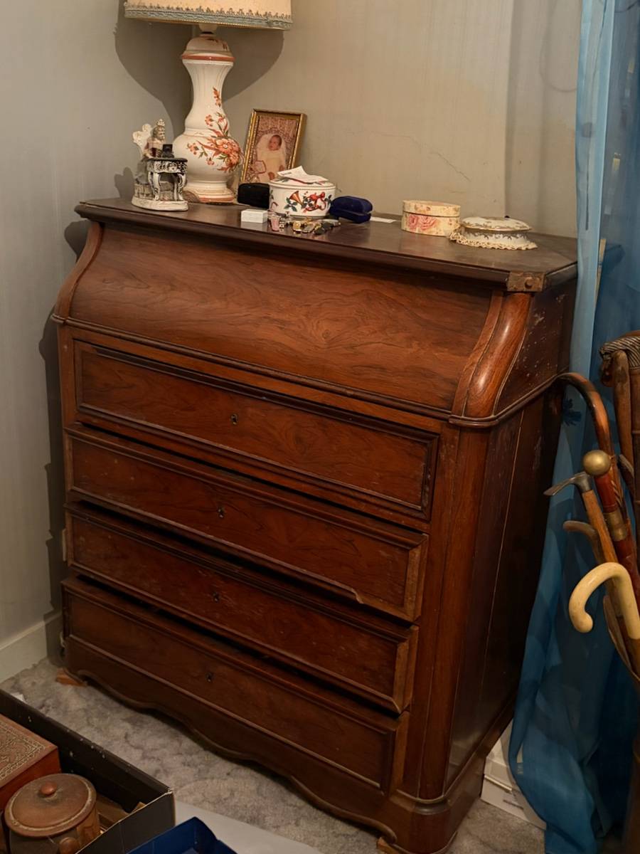 Propose vide-maison : meubles, armoire, lit, canapé , vide maison avant vente du bien