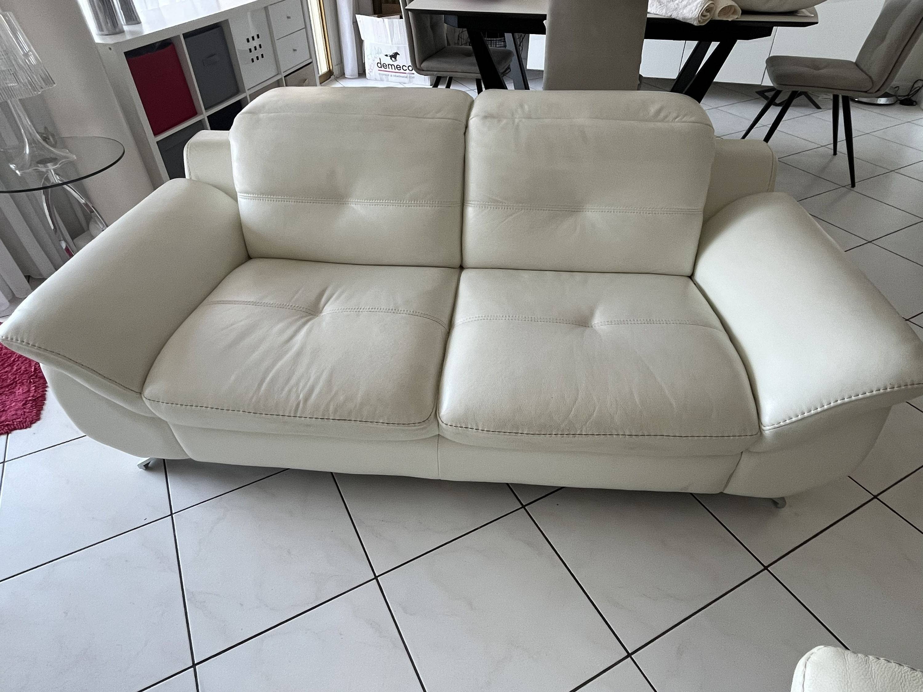 Vends canapé 2 places en cuir blanc
