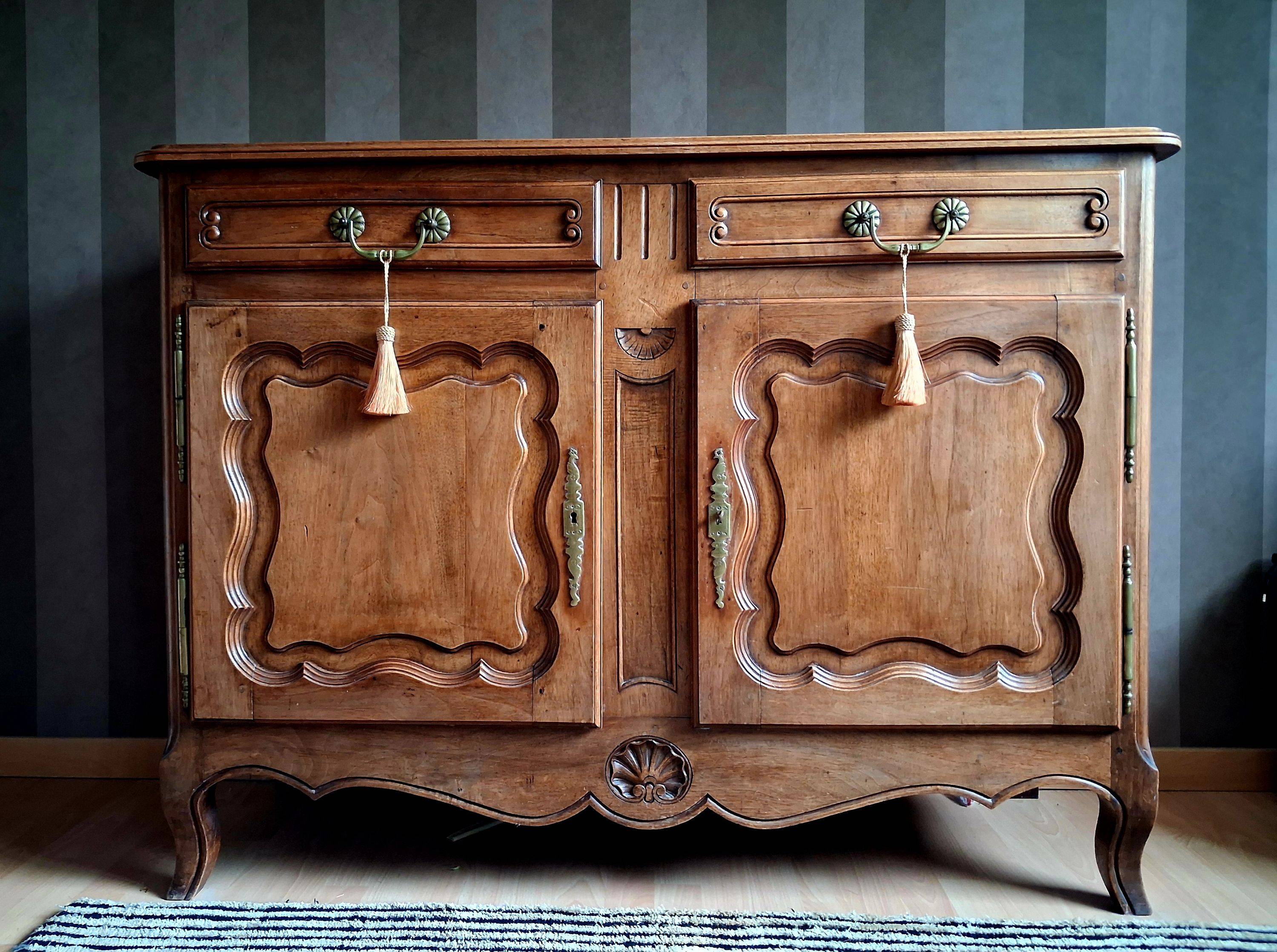 Vends buffet en bois massif