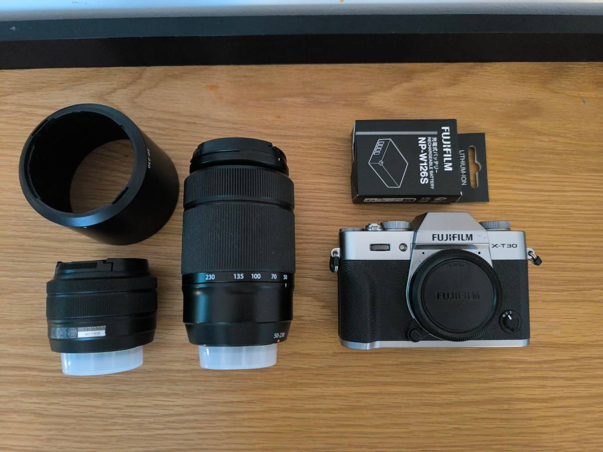 Vends appareil photo Fujifilm + 2 objectifs (très bon état)